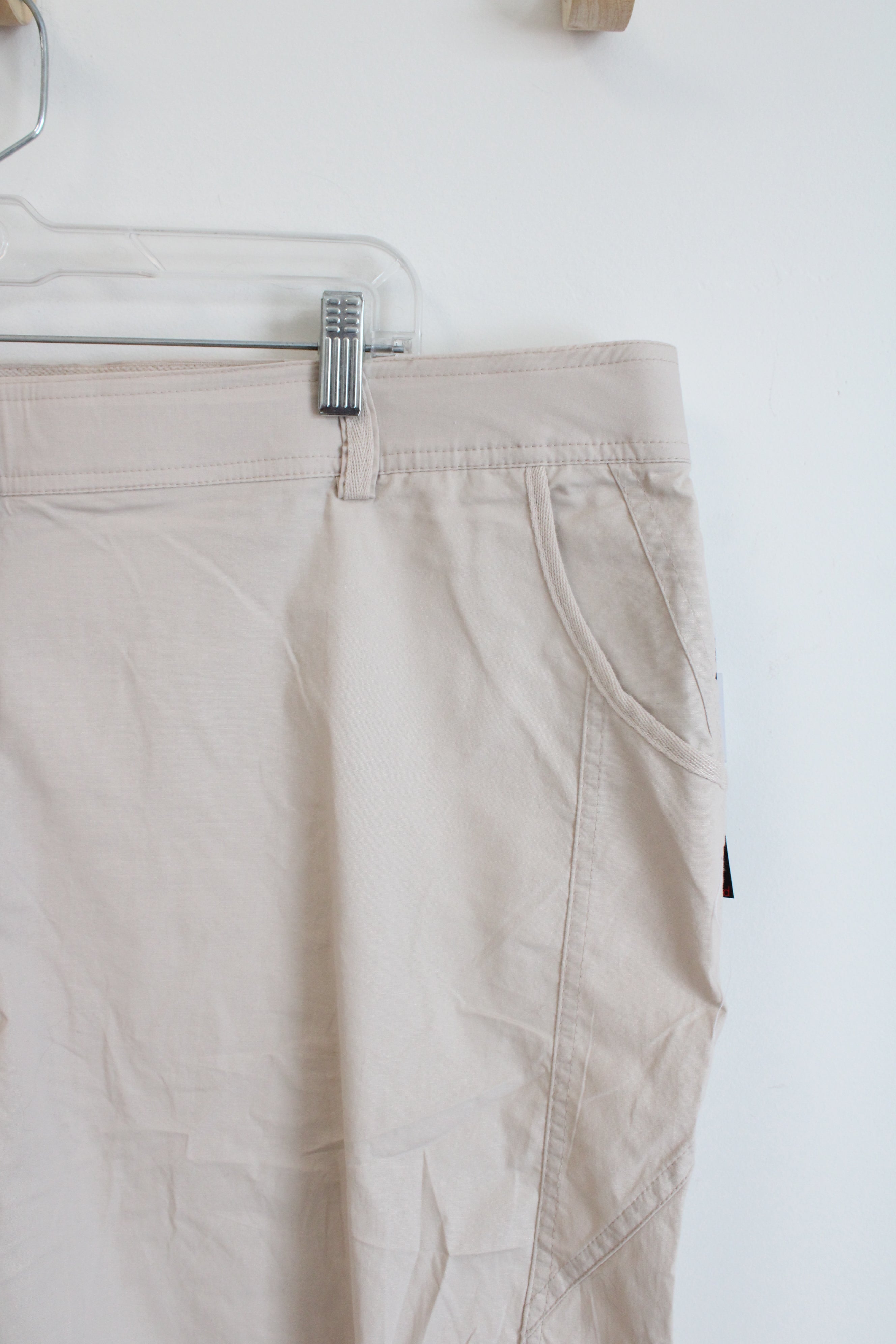 NEW Architect Khaki Shorts | 18W