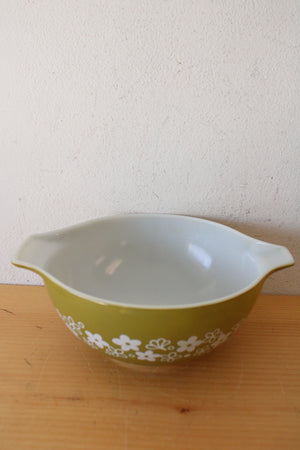 Pyrex 442 Green Spring Blossom Crazy Daisy 1.5 Quart Cinderella Mixing Bowl