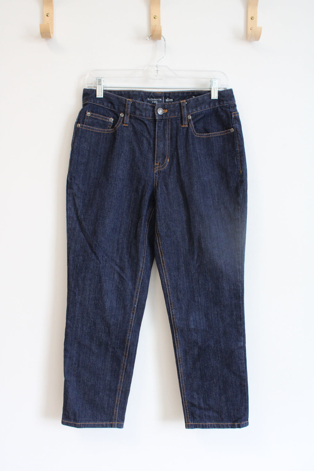 Liz Claiborne Slim Dark Wash Jean Capris | 6