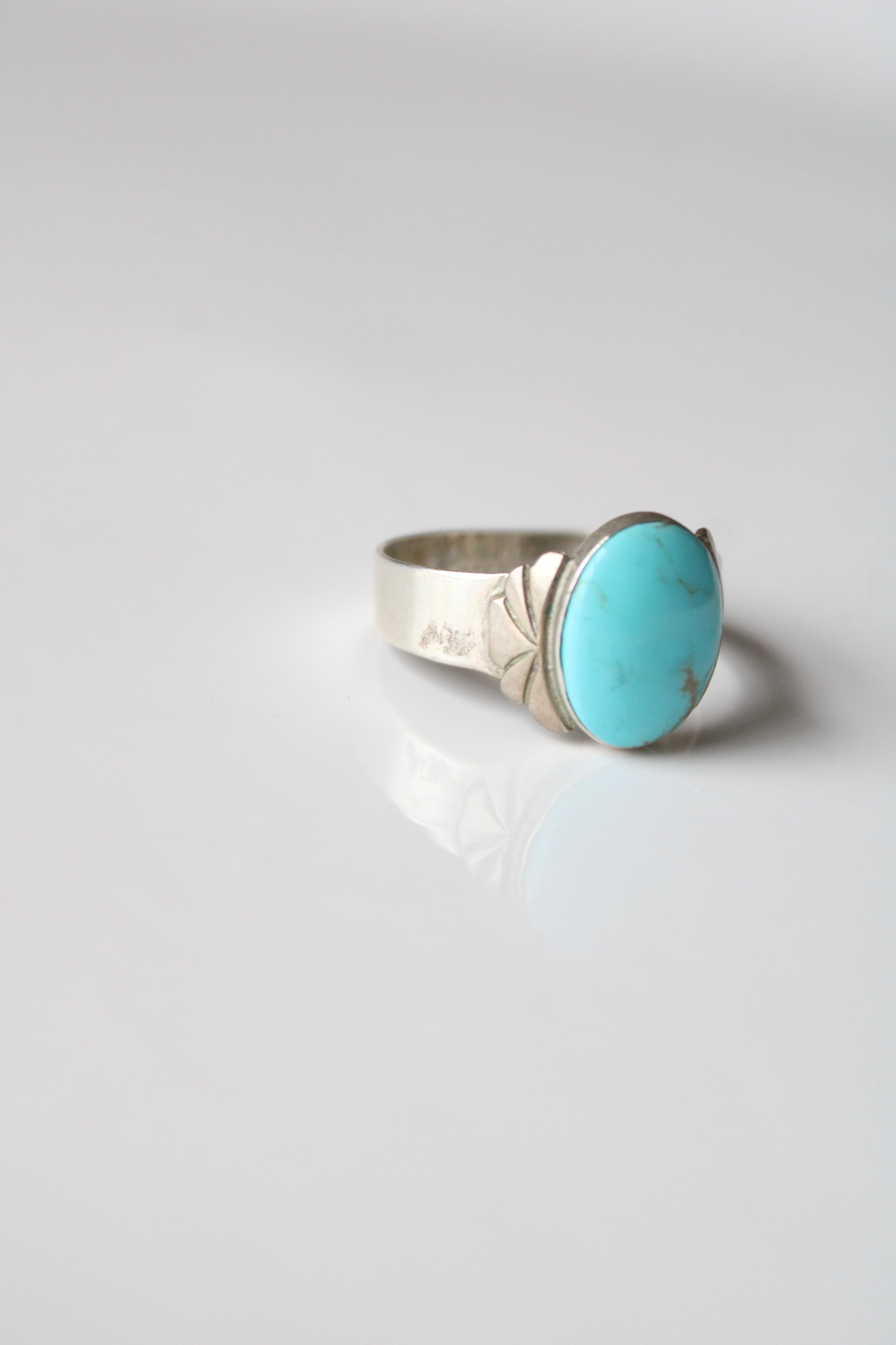 Turquoise Oval DTR Sterling Silver Ring | Size 11