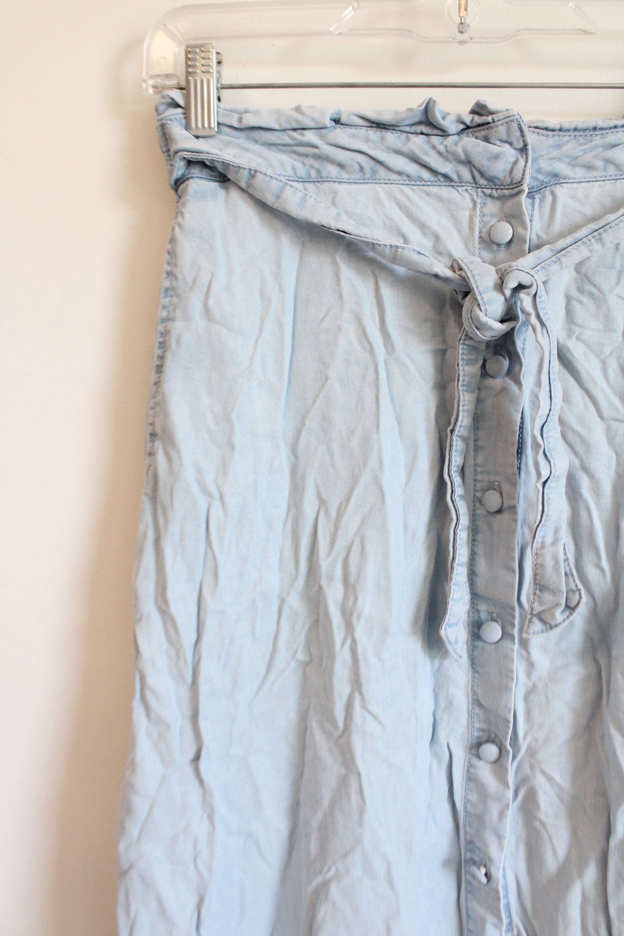 H&M & Denim Light Wash Chambray Button Down Skirt | 4