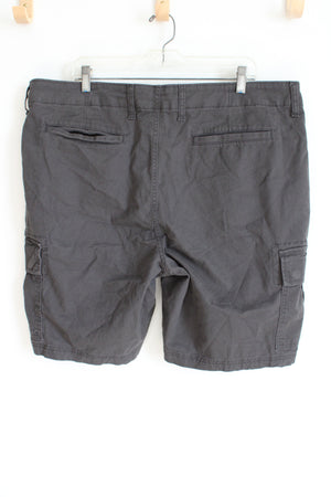 Old Navy Lived-In Straight Cargo Gray Shorts | 40