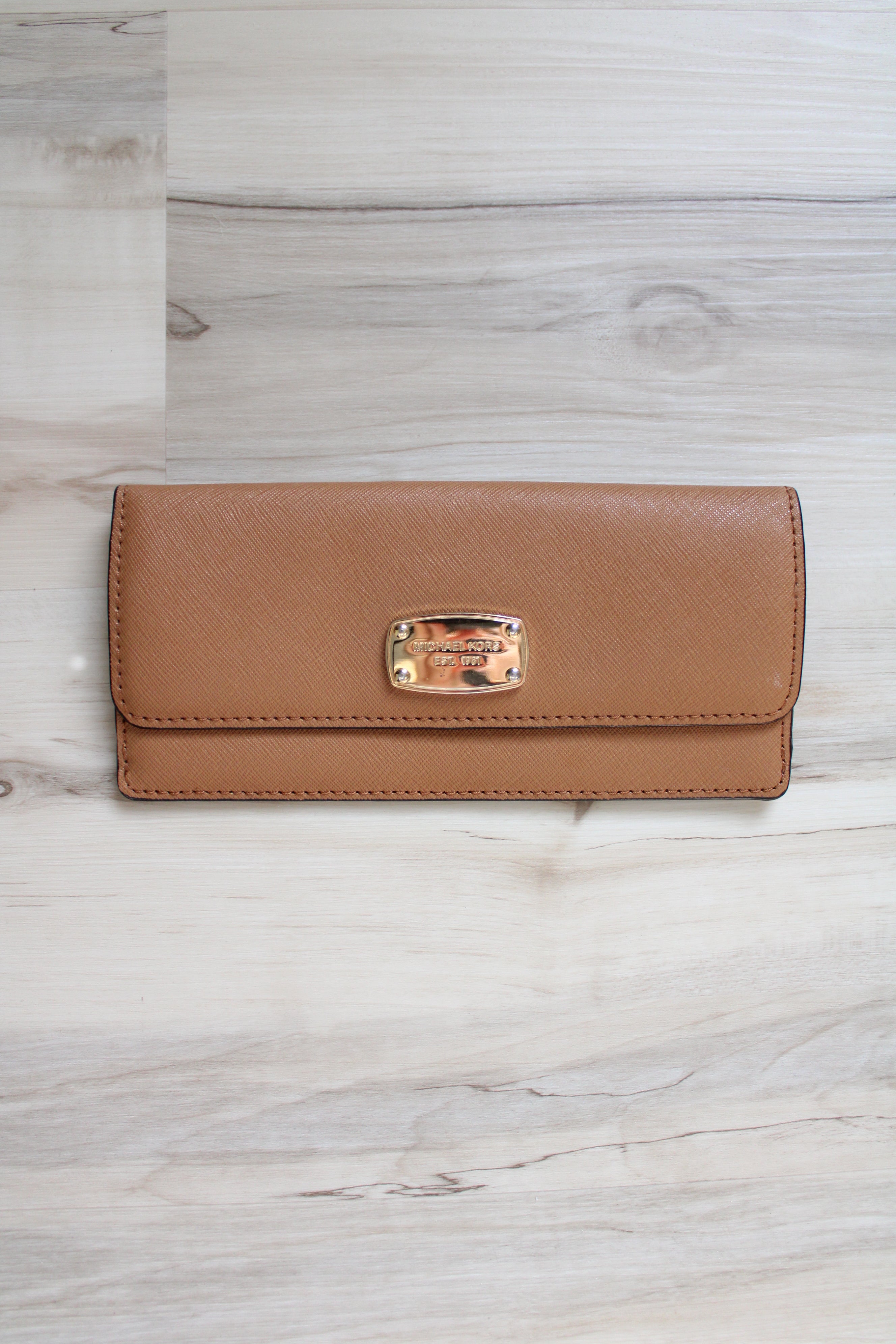 Michael kors wallet tan sale