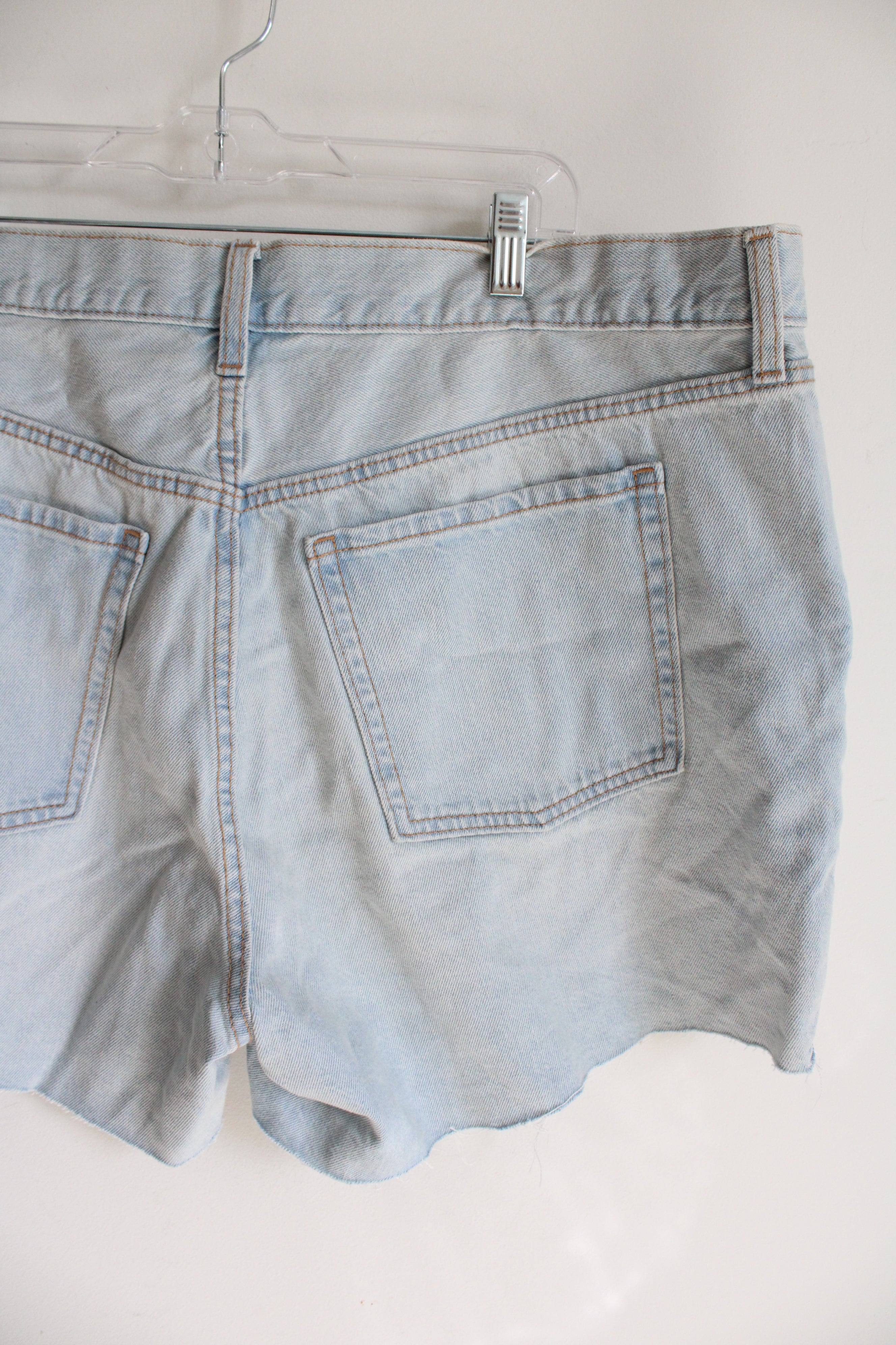 NEW Old Navy High Rise Slouchy Straight Light Wash Denim Shorts | 20