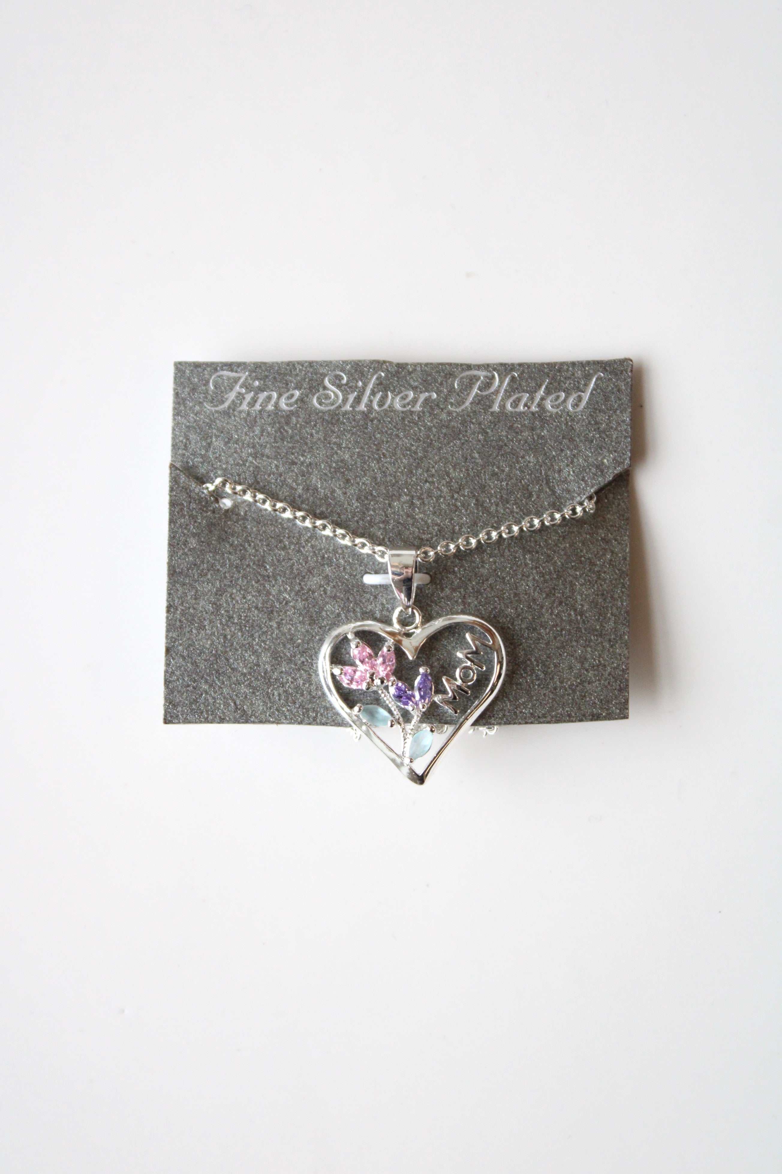 NEW Fine Silver Plated "Mom" Flower Heart Pendant Necklace