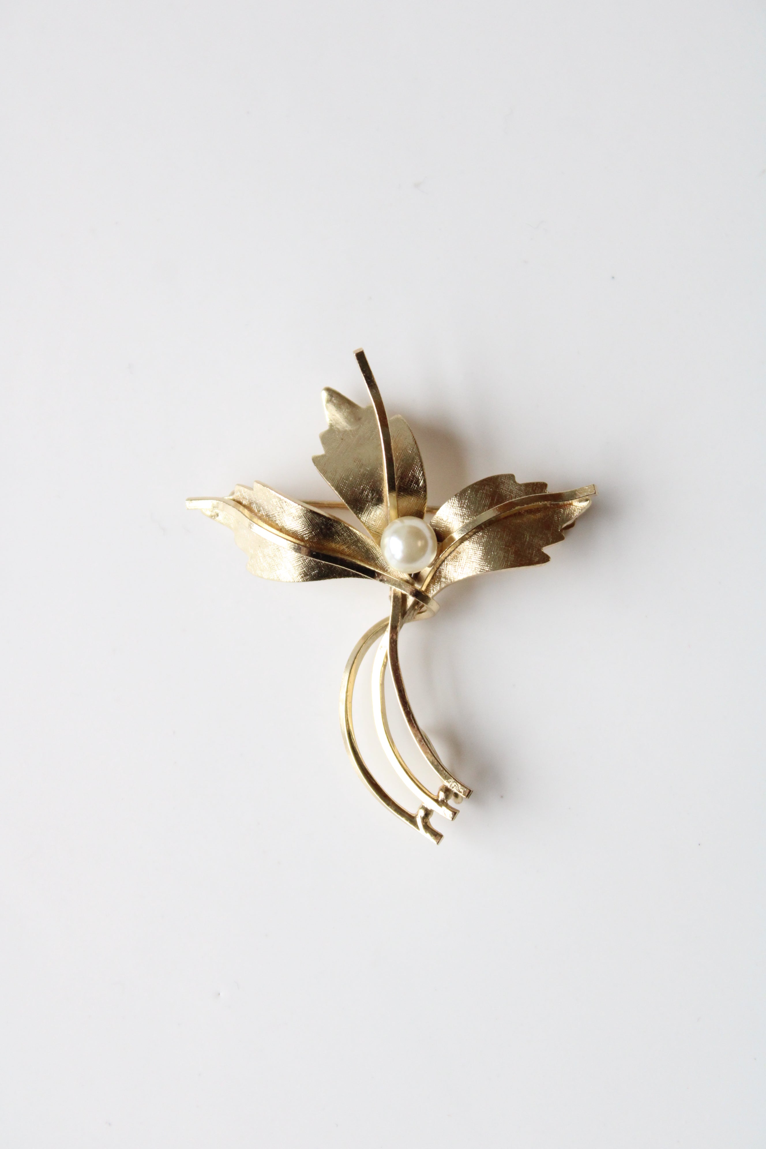 Whiting & Davis Co. Vintage Gold Brooch