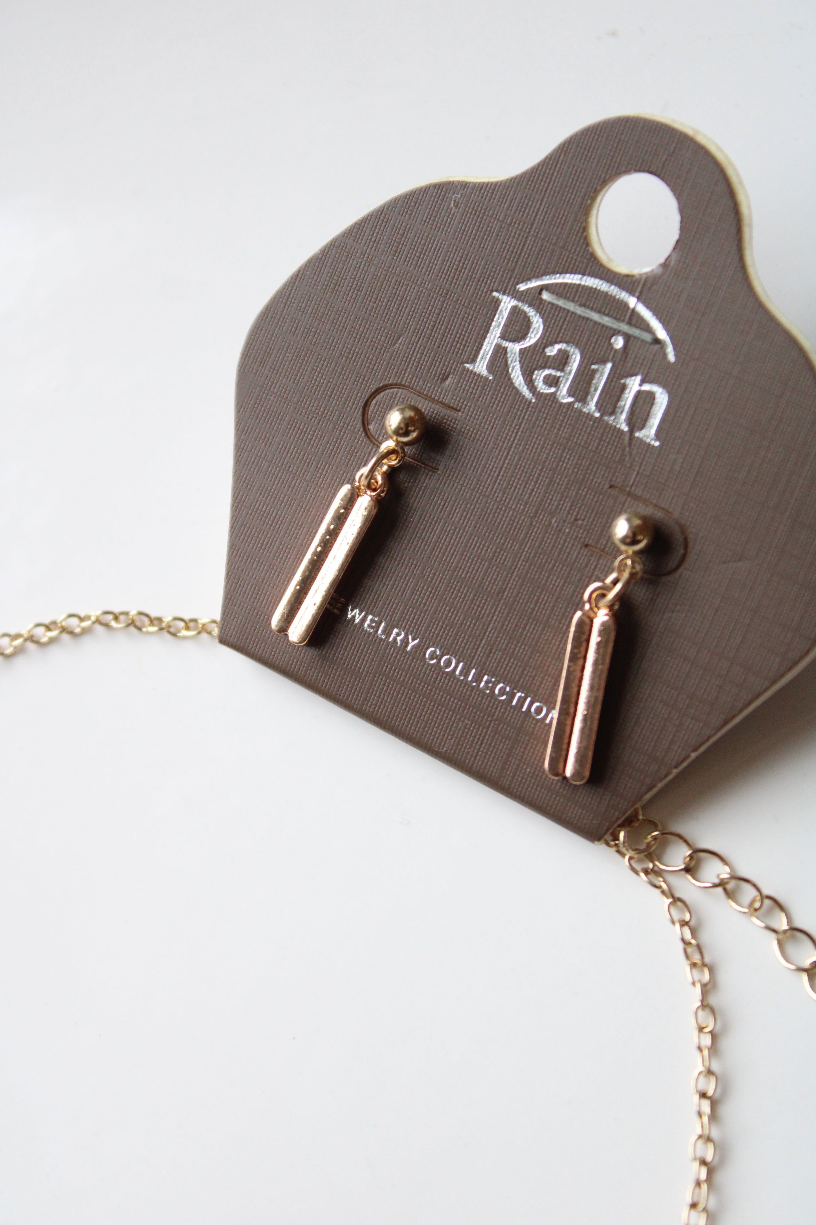 Rain Metal Sticks Design Three Stone Necklace & Earring Set