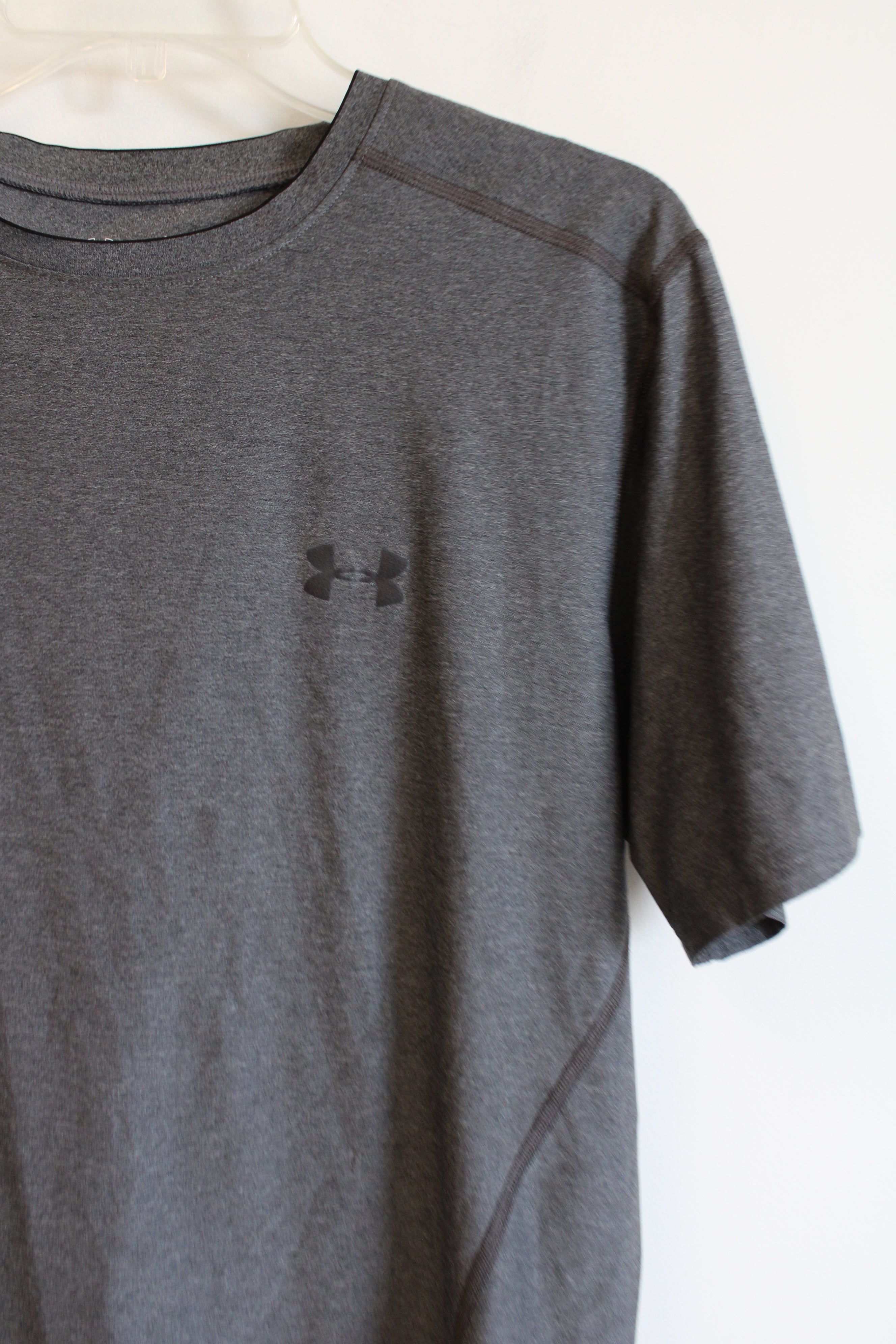 Under Armour Fitted Gray Short Sleeved Shirt | L