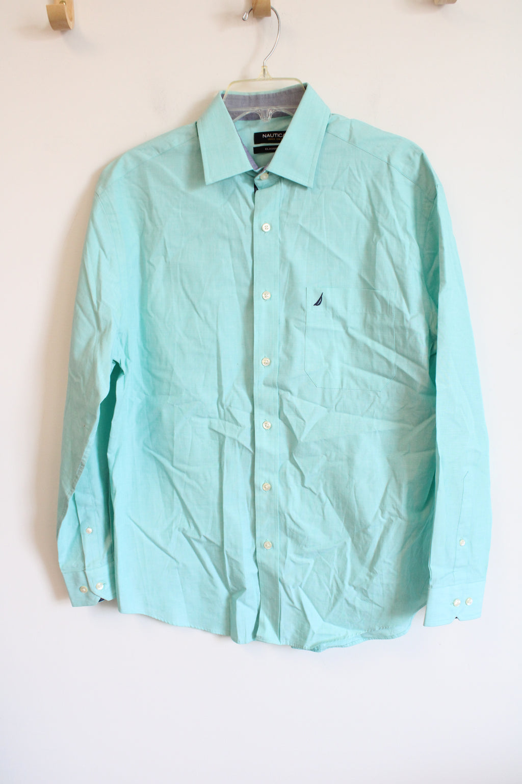 Nautica Classic Fit Light Blue Button Down Shirt | 15 1/2 32/33