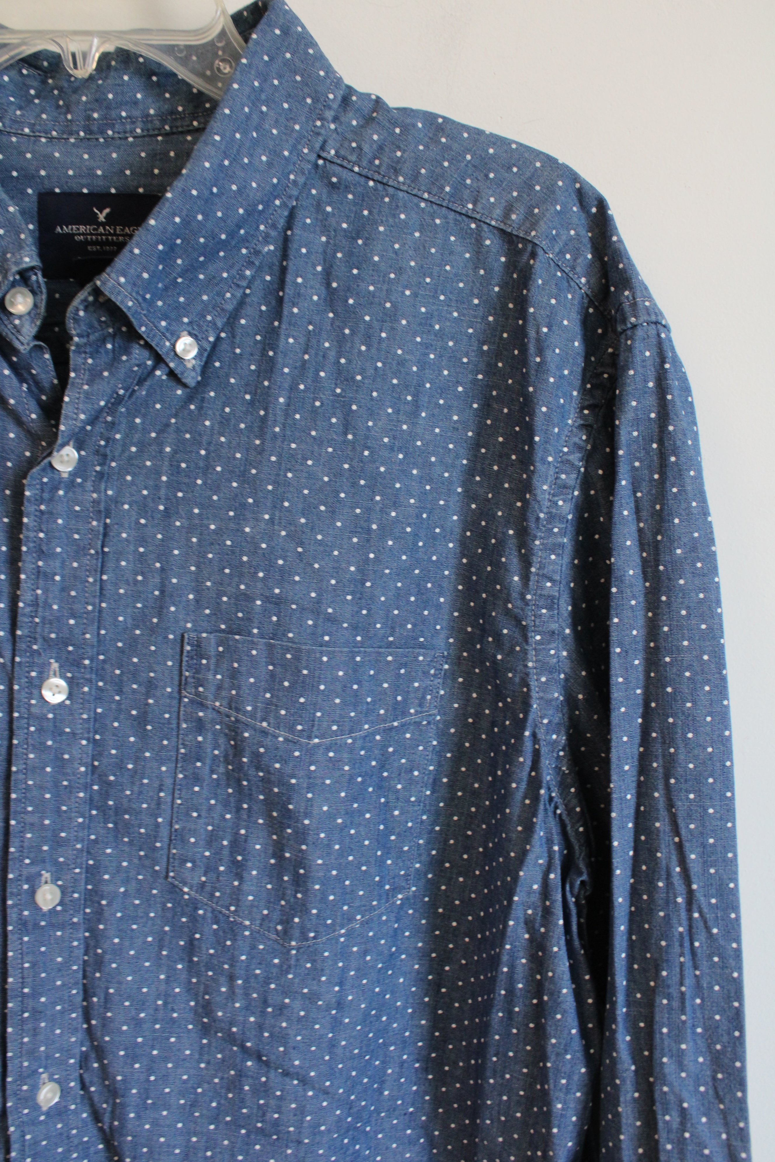 American Eagle Classic Fit Blue Chambray Polka Dot Button Down Shirt | XL