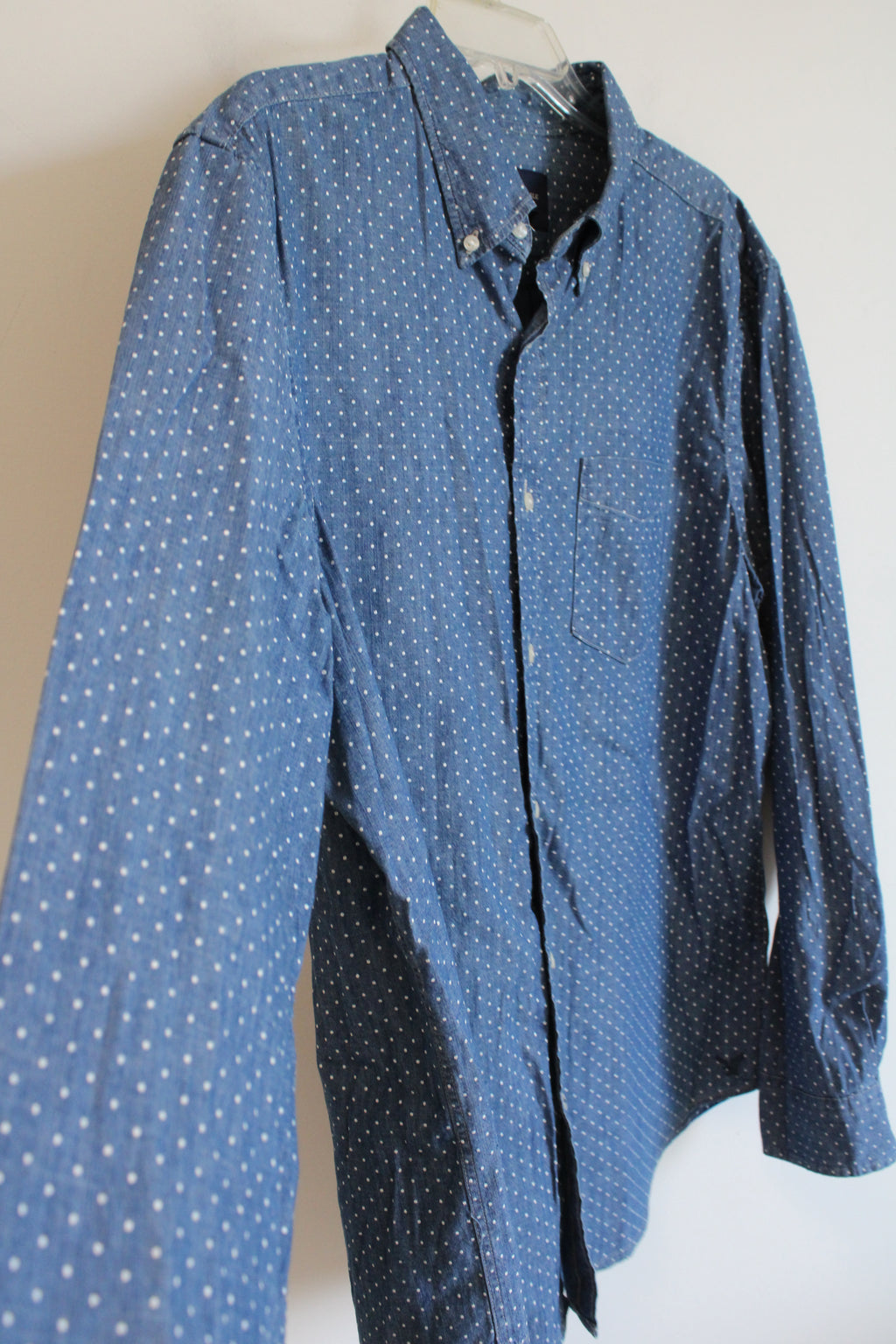 American Eagle Classic Fit Blue Chambray Polka Dot Button Down Shirt | XL