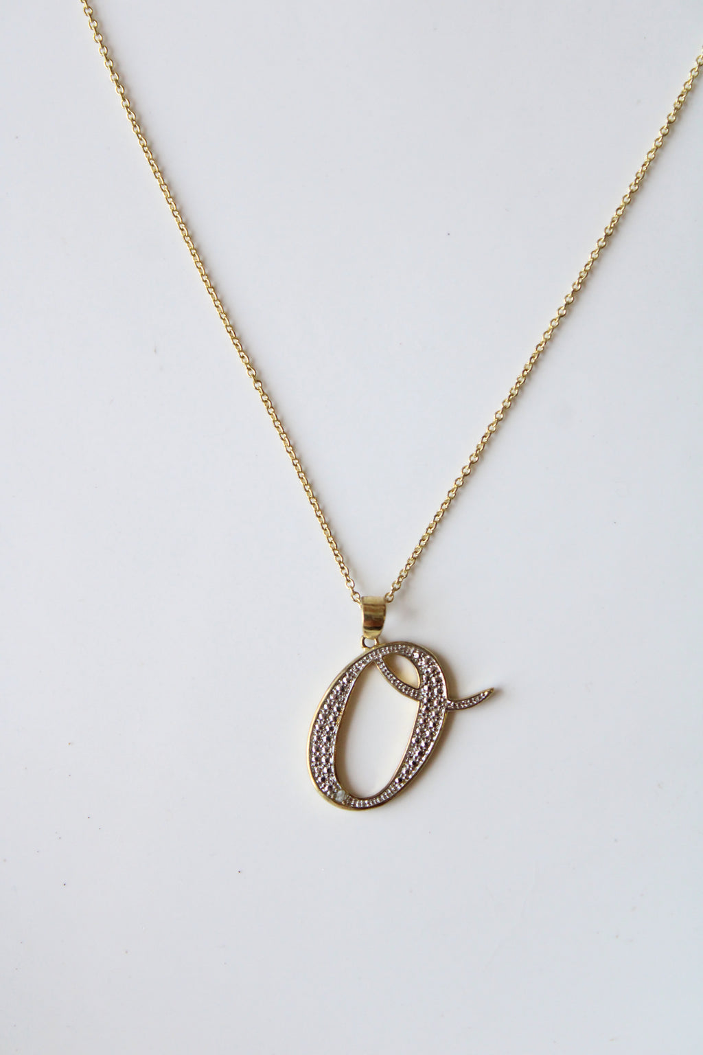 "O" Initial Gold Necklace