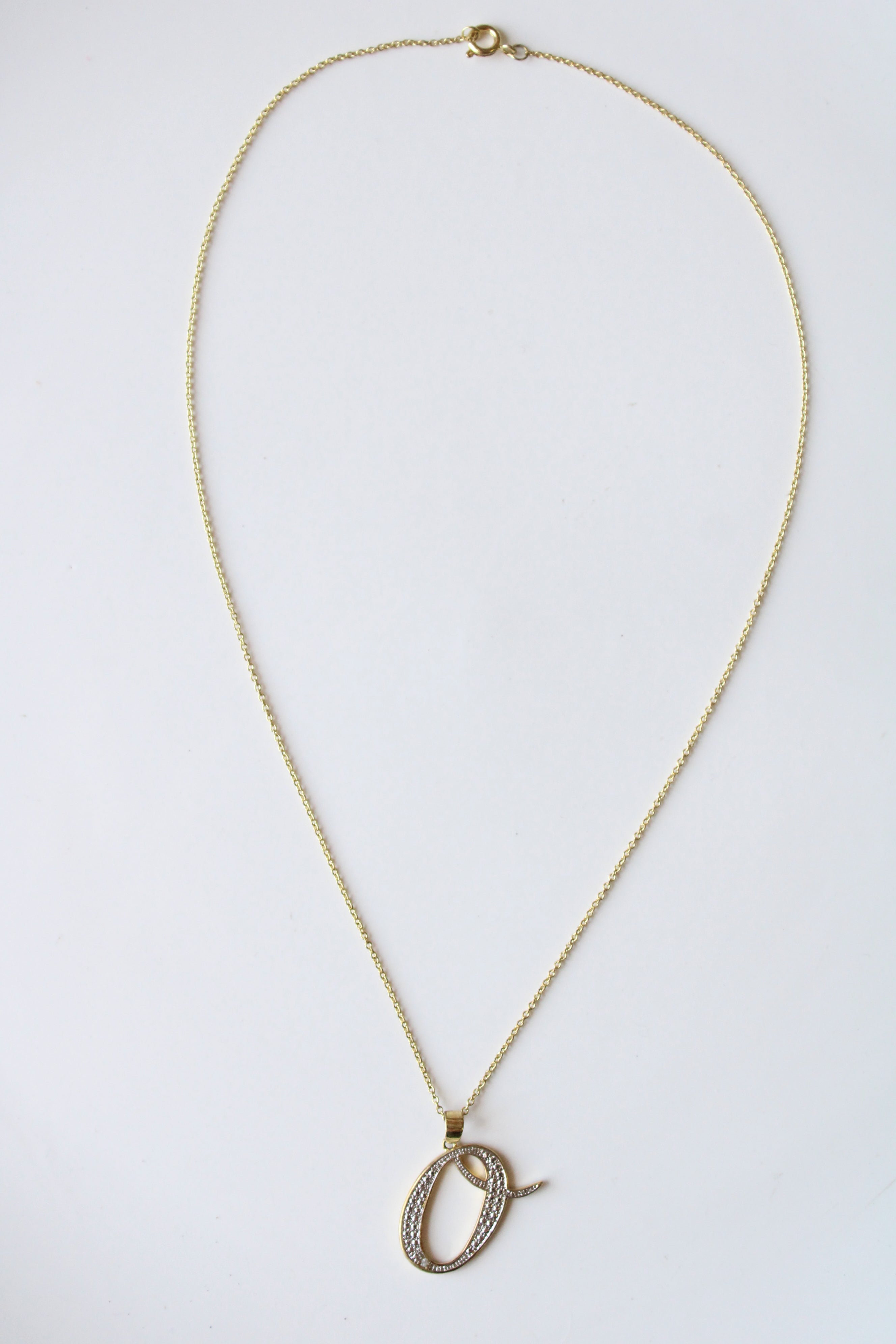 "O" Initial Gold Necklace