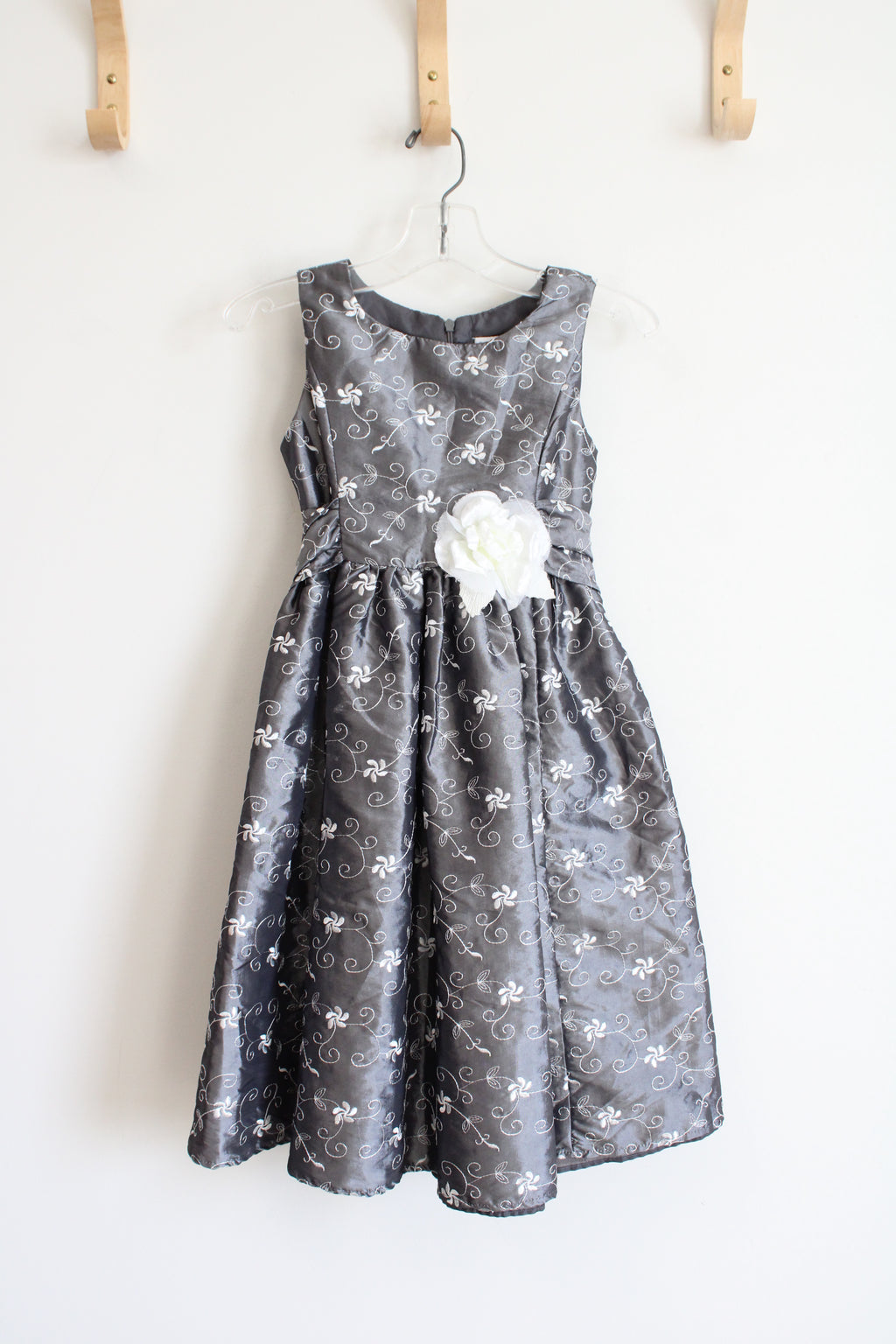 Sweet Heart Rose Gray Embroidered White Flower Dress | Youth 6