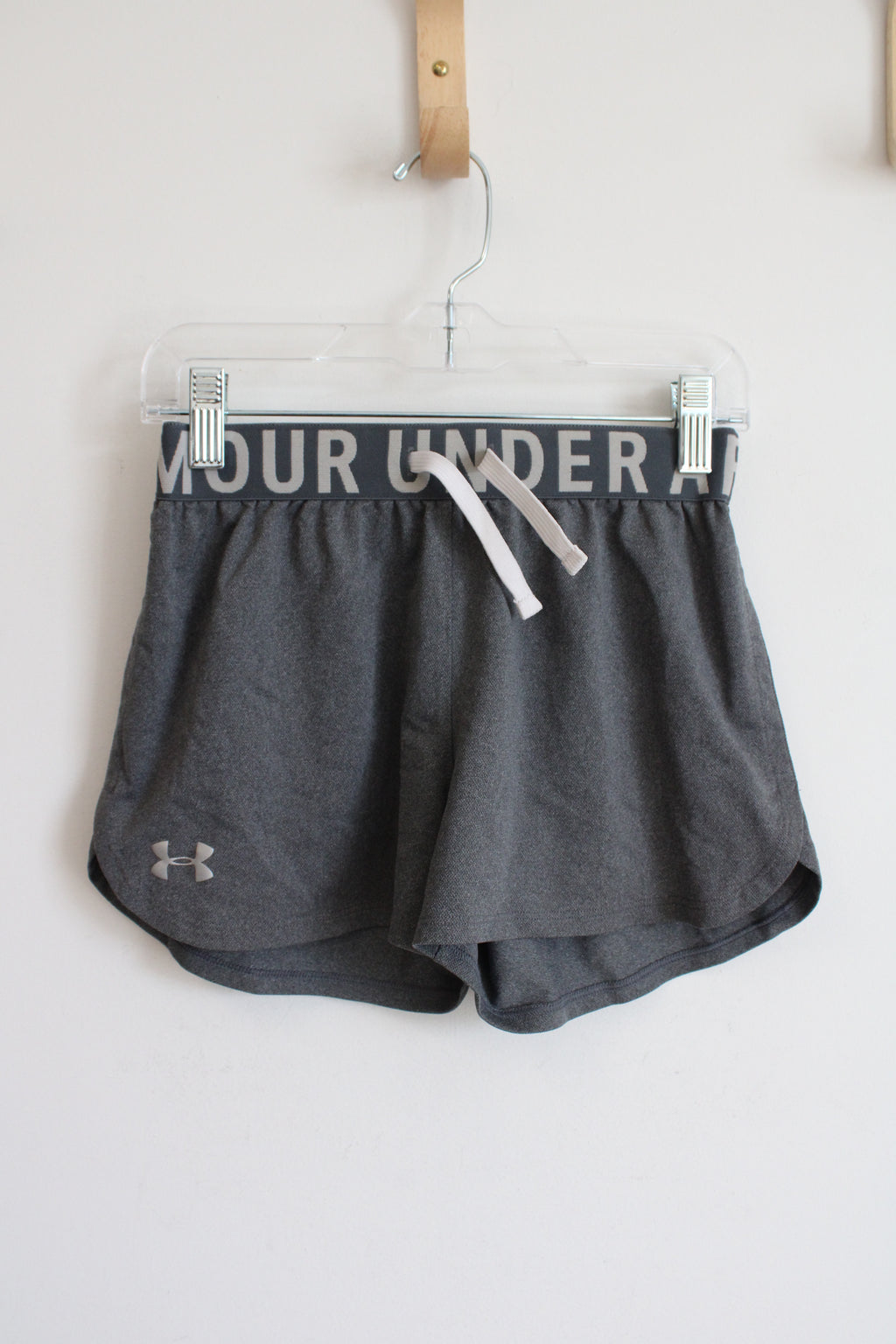 Under Armour Dark Gray Athletic Shorts | Youth M (10/12)