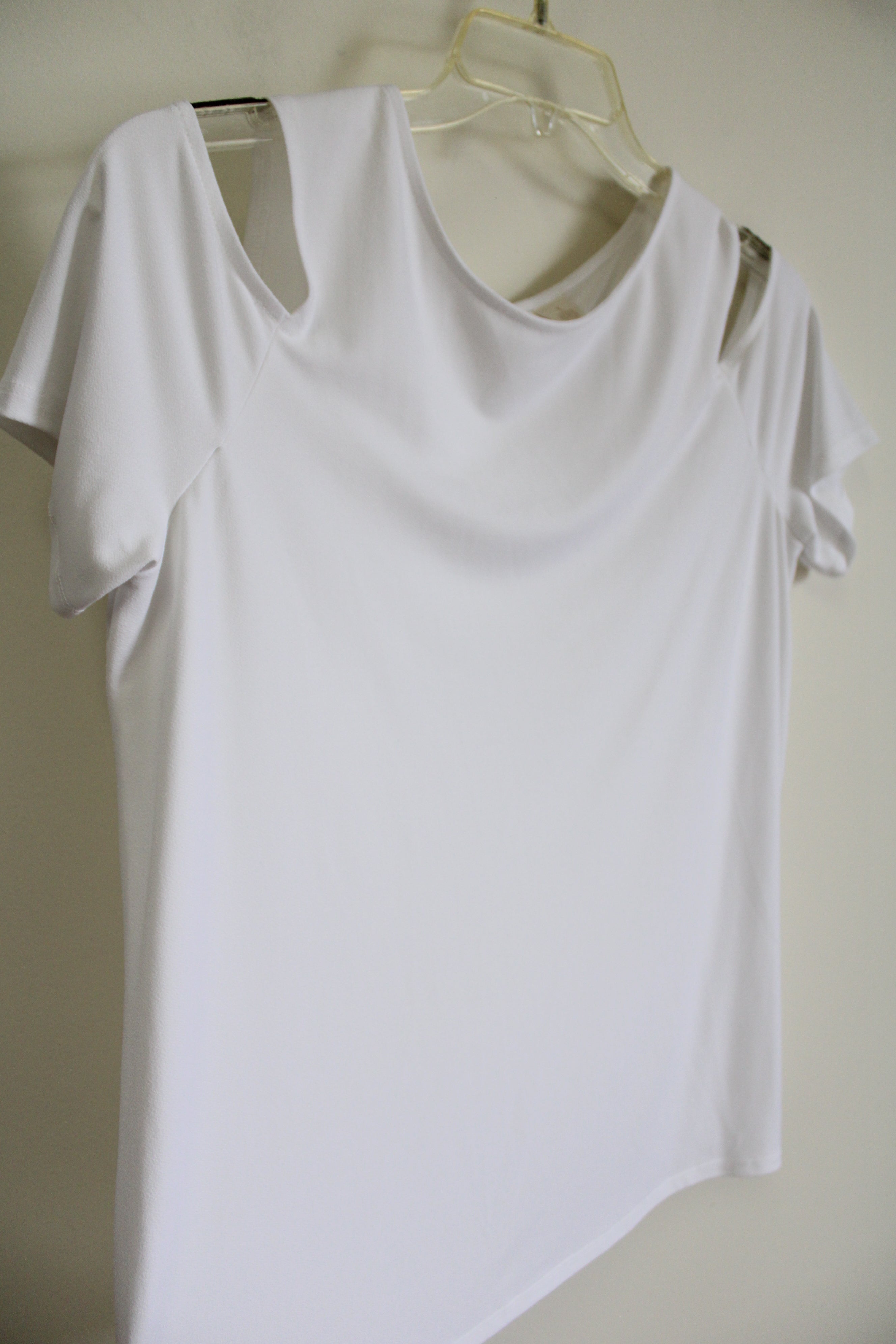 Chico's White Cold Shoulder Top | 1 (M/8)