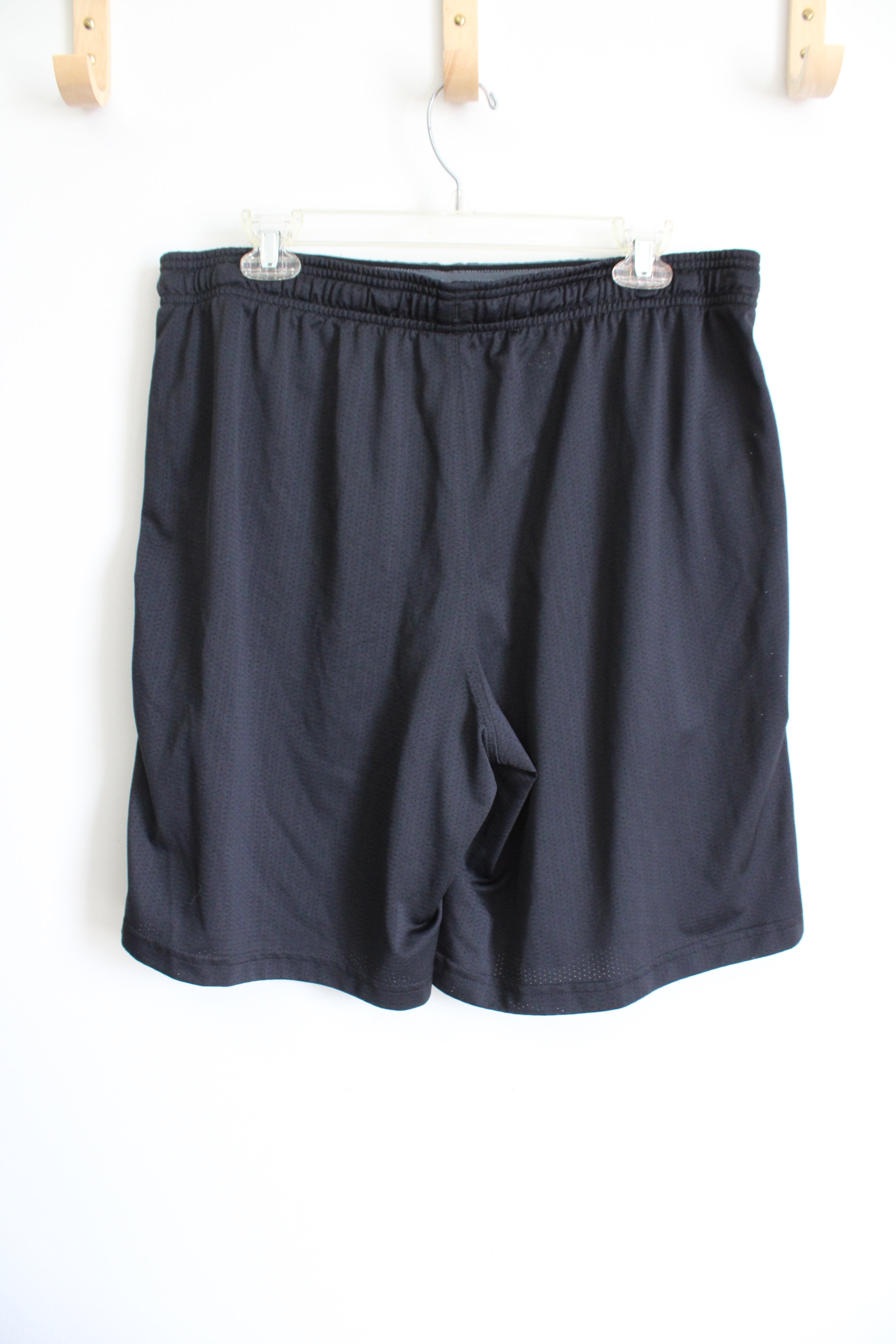 Under Armour Loose Black Athletic Shorts | XL
