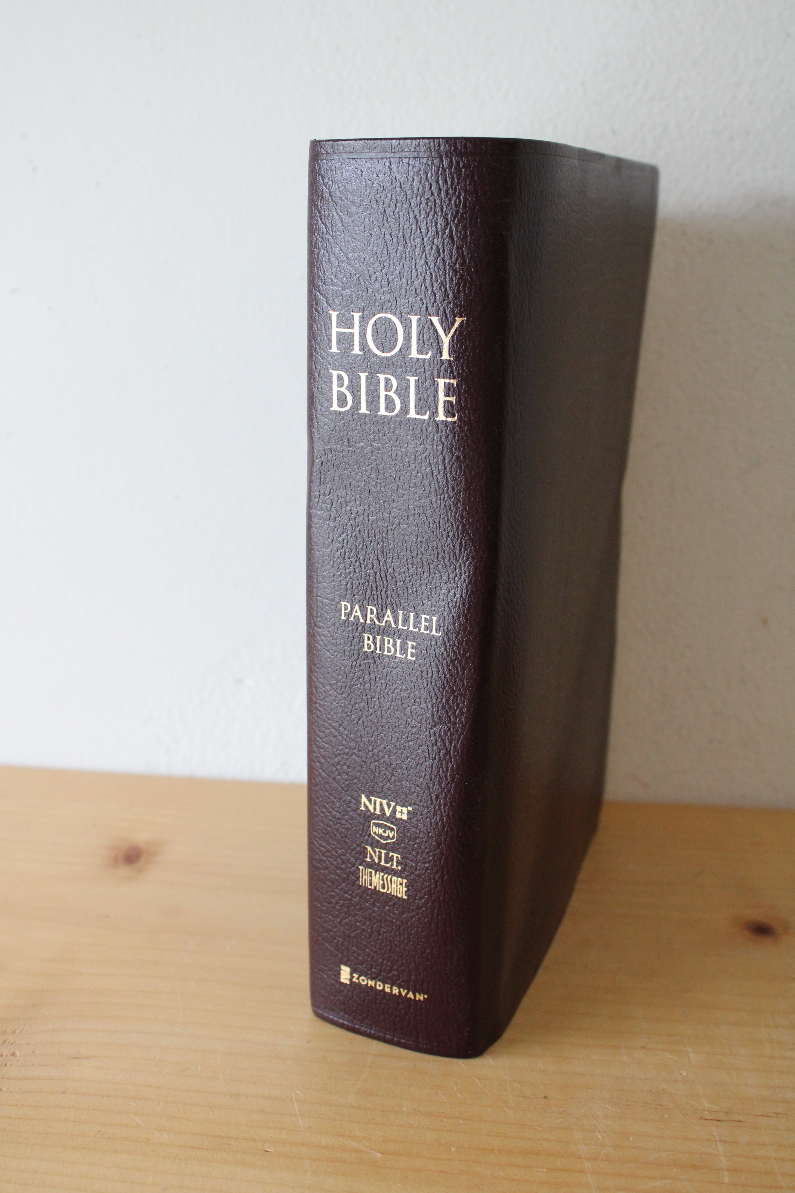 Contemporary Comparative Parallel NIV NKJV NLT MSG Leather Bound Bible