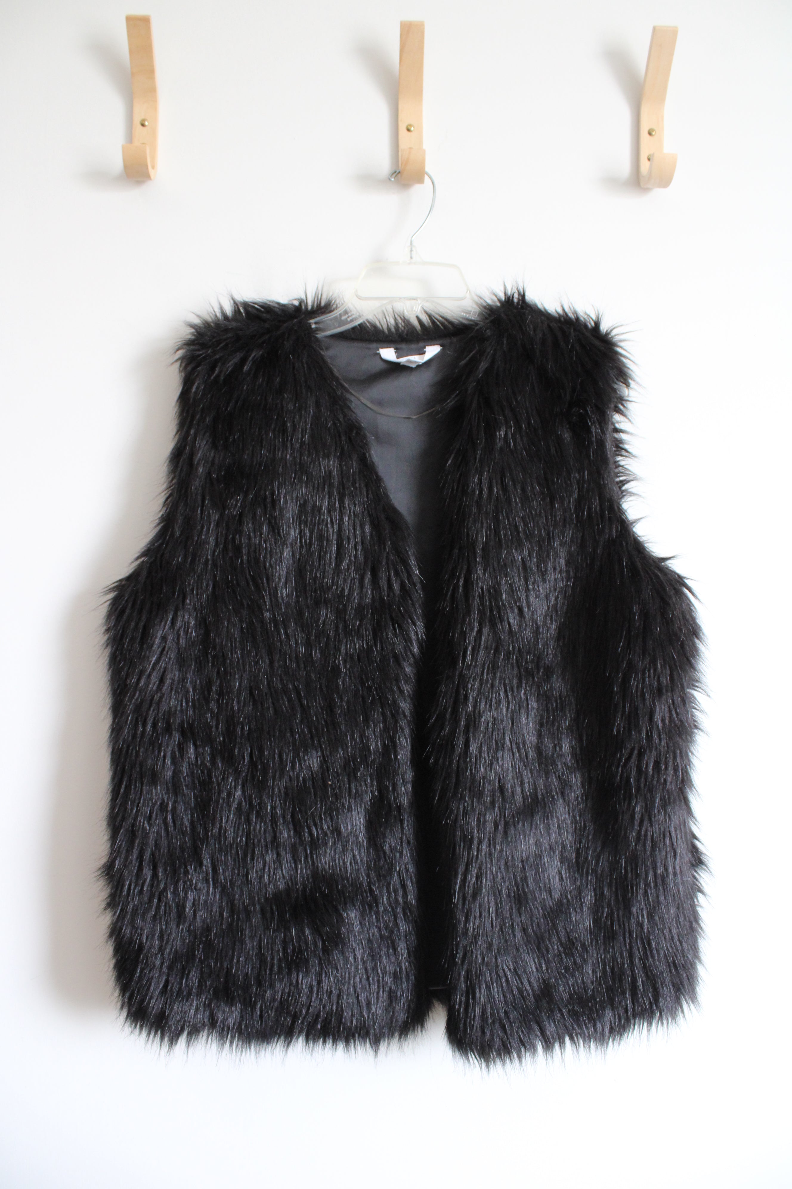 Time And Tru Black Faux Fur Vest | L