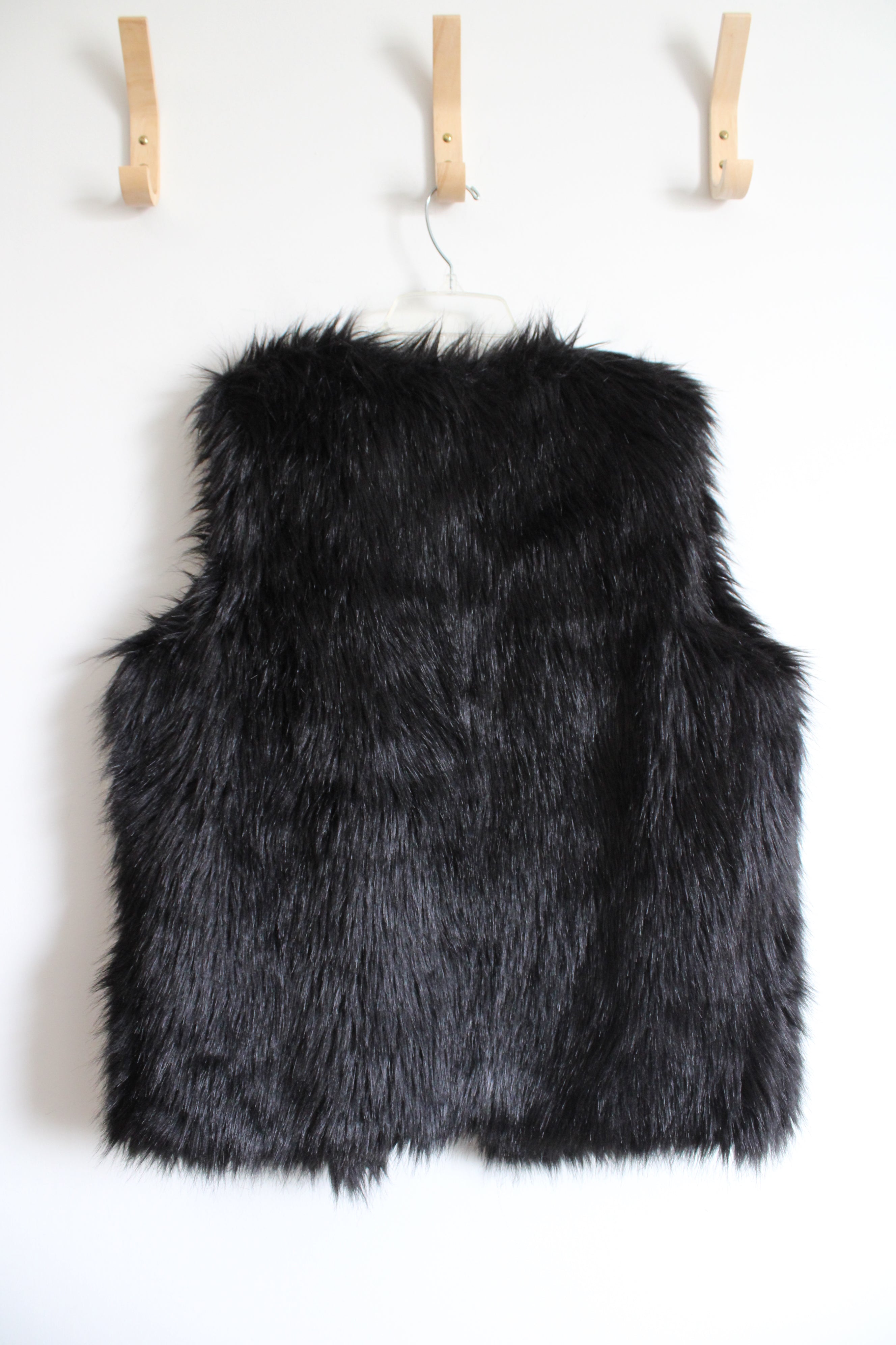 Time And Tru Black Faux Fur Vest | L