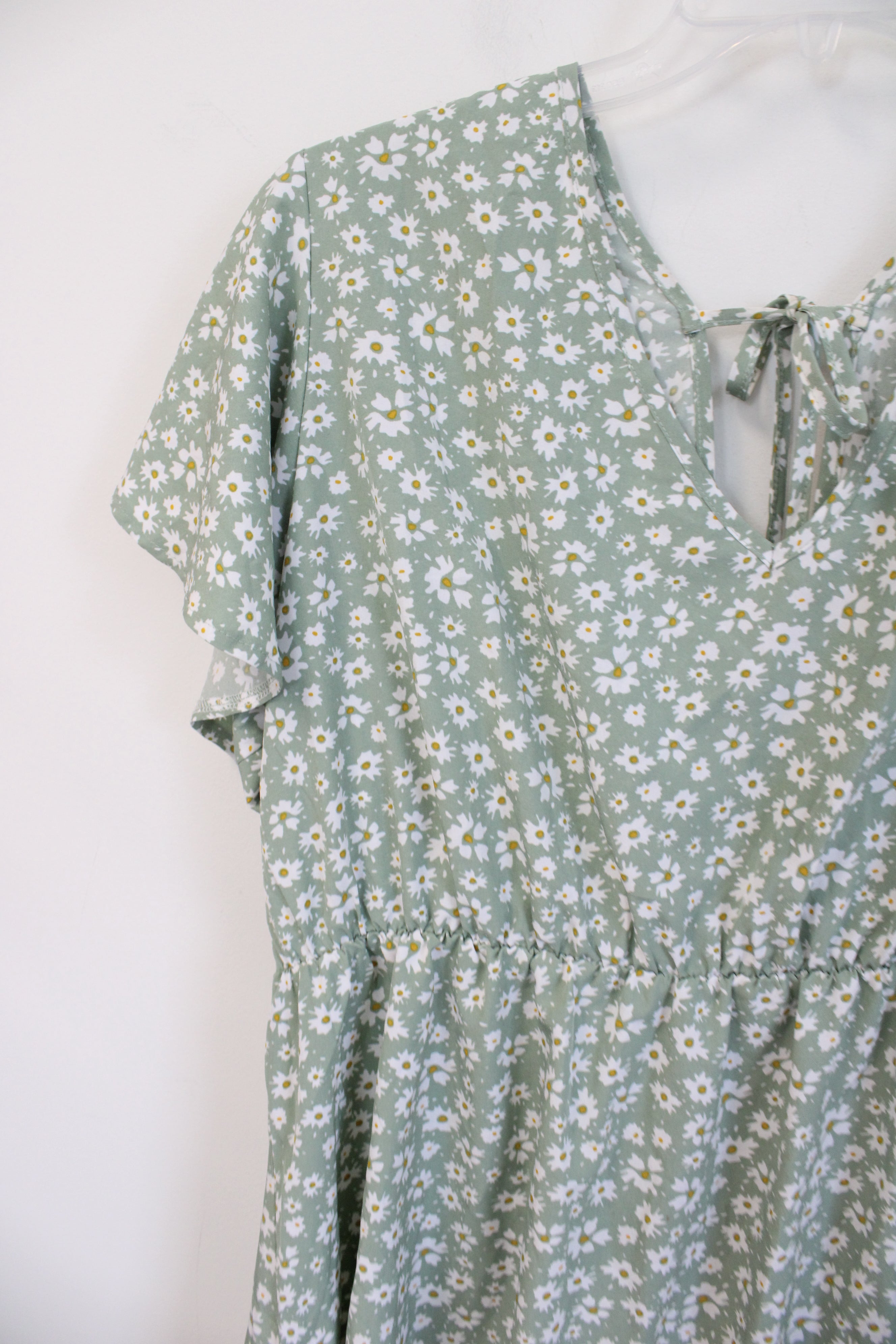 Shein Curve Sage Green & White Floral Tied Back Dress | 4XL