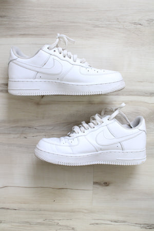 Nike Air Force 1 Low x Supreme White Sneakers | Men's 7.5