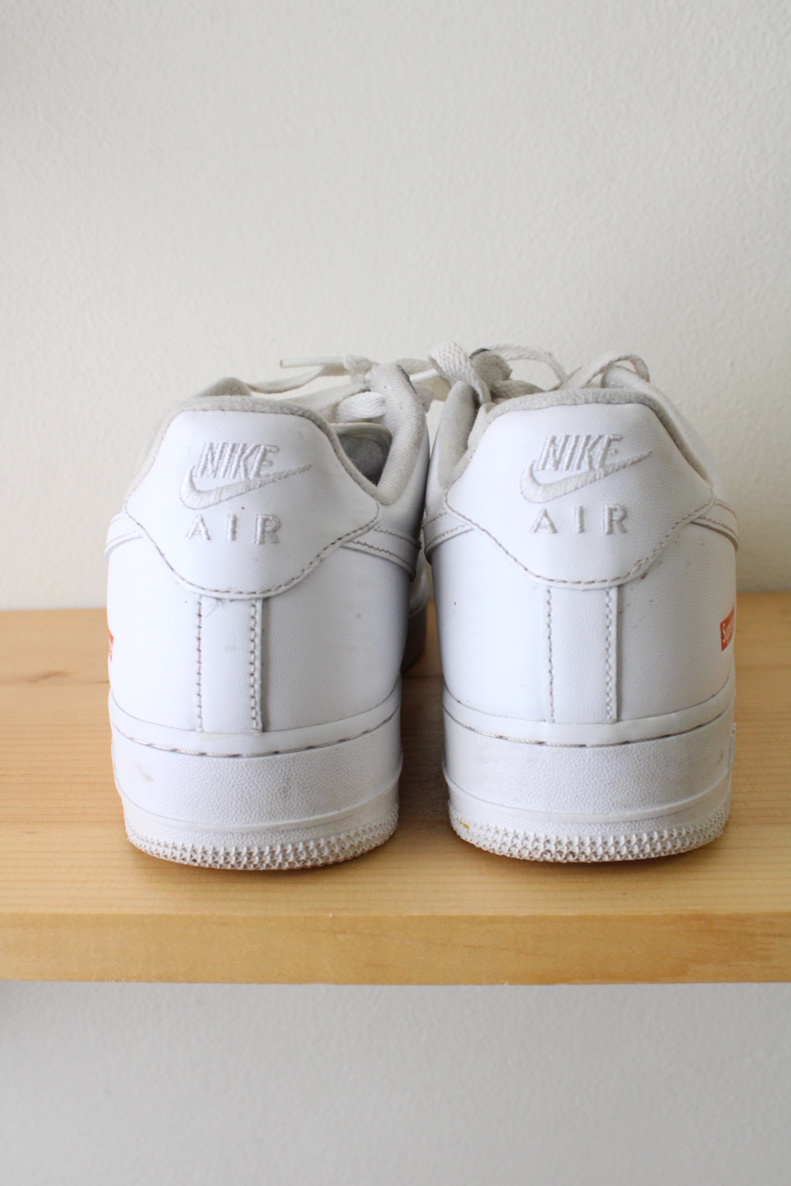 Nike Air Force 1 Low x Supreme White Sneakers | Men's 7.5