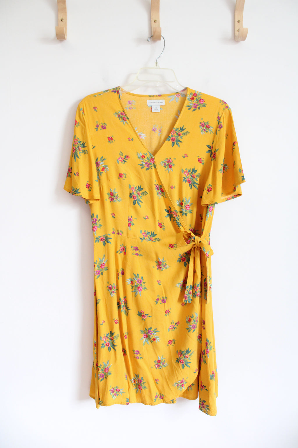 Payton & Parker Gold Floral Wrap Dress | M