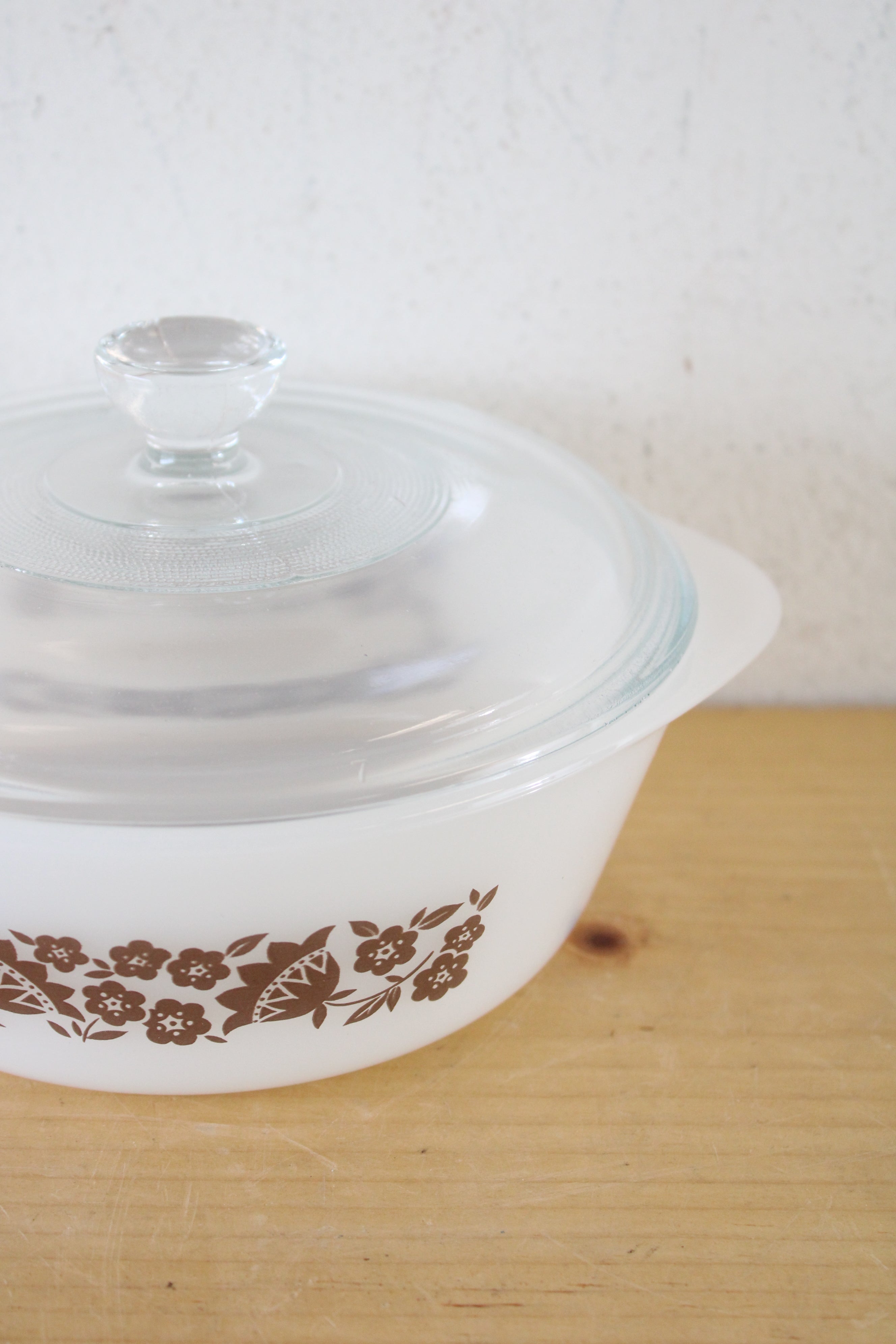 Glasbake JS10 Brown Floral 1 Qt. Round Covered Dish