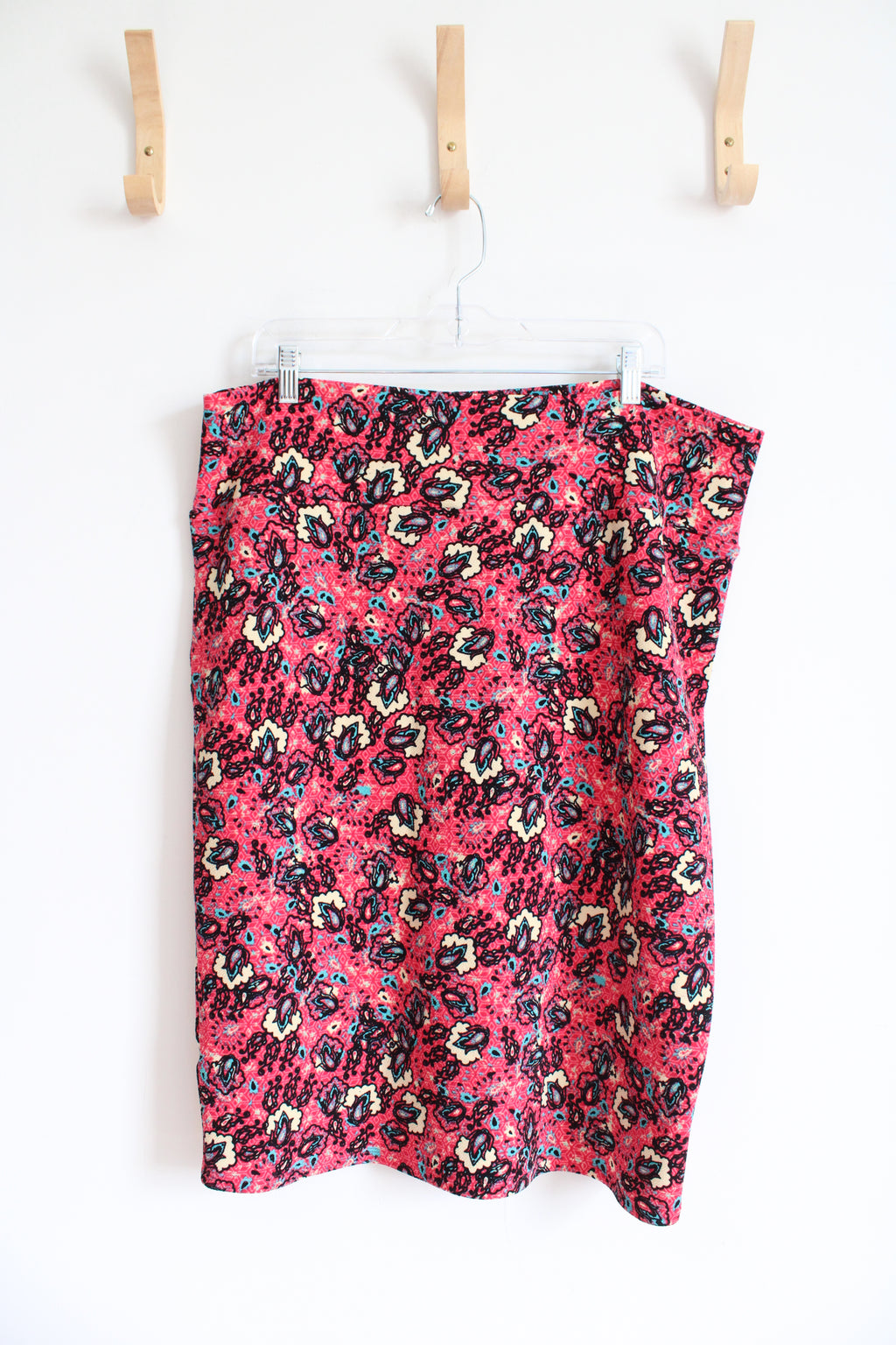 LuLaRoe Pink Patterned Knit Skirt | 3XL