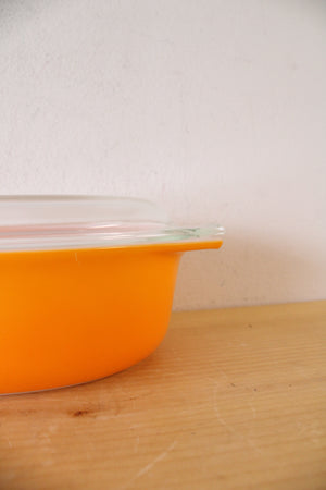 Pyrex Vintage 043 1.5 Quart Tangerine Oval Covered Baking Dish