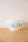 Pyrex Vintage #401 1.5 Pint Amish Butterprint Small Bowl