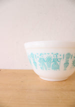 Pyrex Vintage #401 1.5 Pint Amish Butterprint Small Bowl