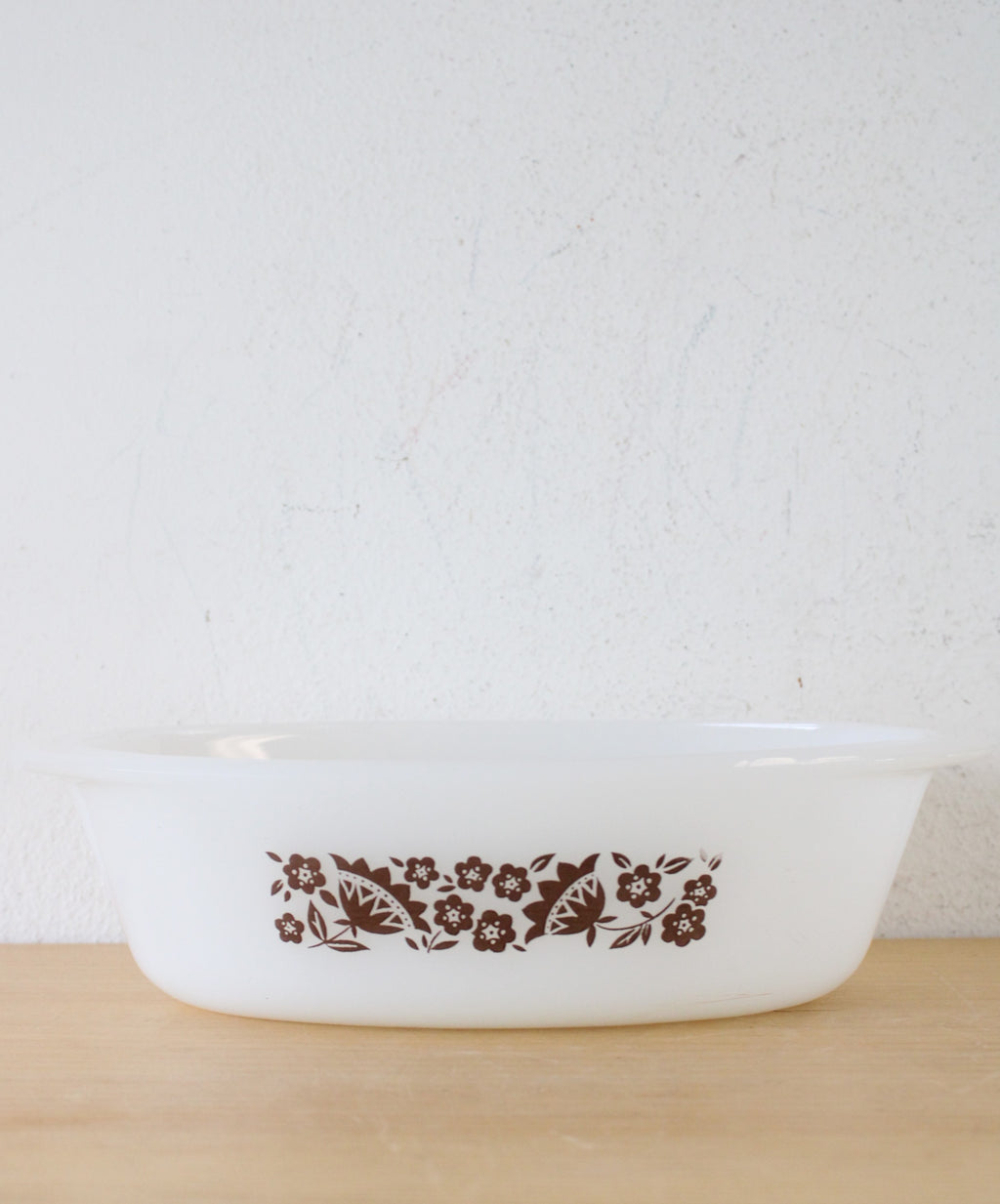 Glasbake J235 1 Qt. Brown Floral Oval Baking Dish