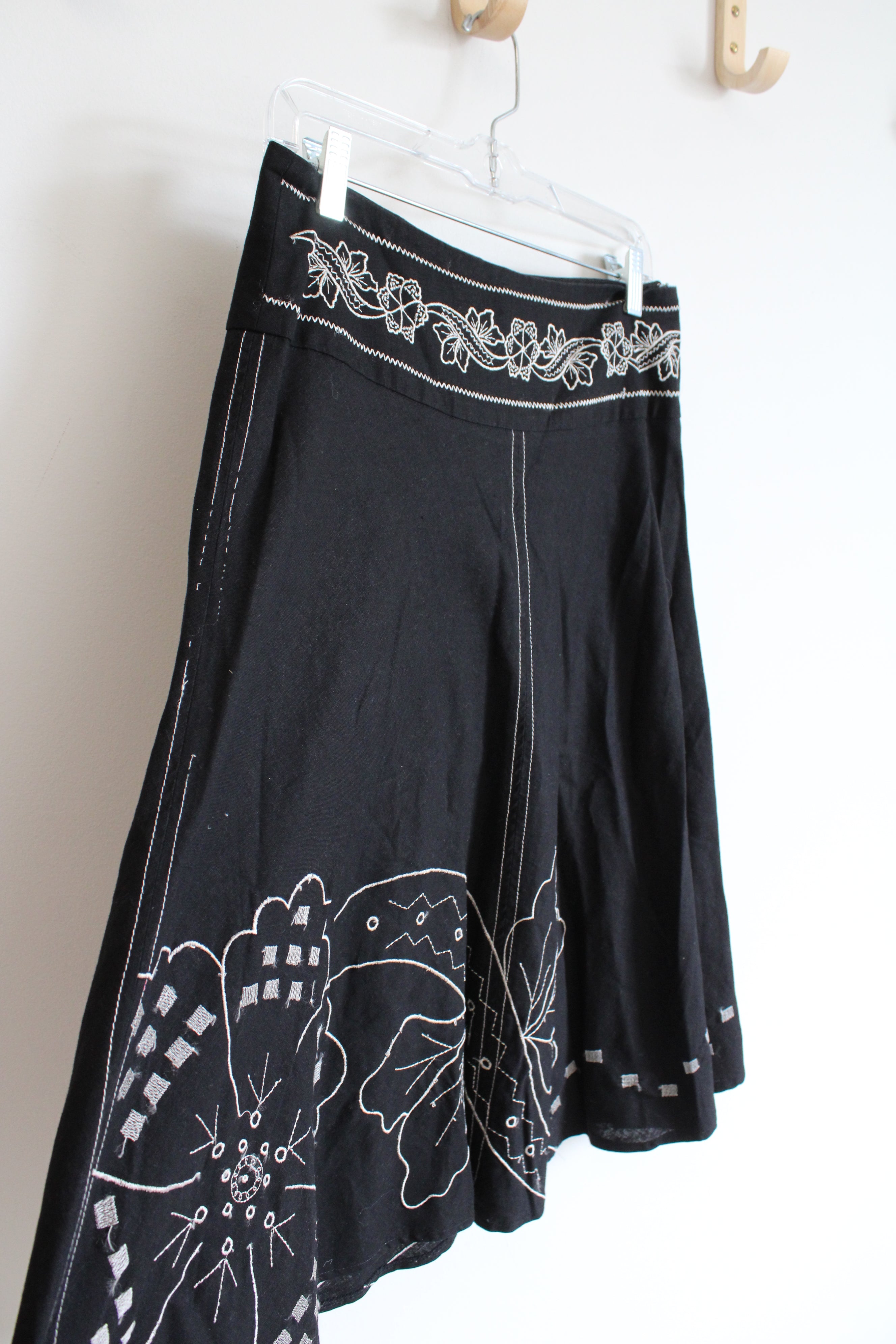 Willi Smith White Embroidered Floral Black Skirt | 6