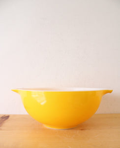 Pyrex Vintage #443 2.5 Quart Yellow Cinderella Bowl