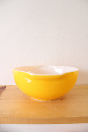 Pyrex Vintage #443 2.5 Quart Yellow Cinderella Bowl