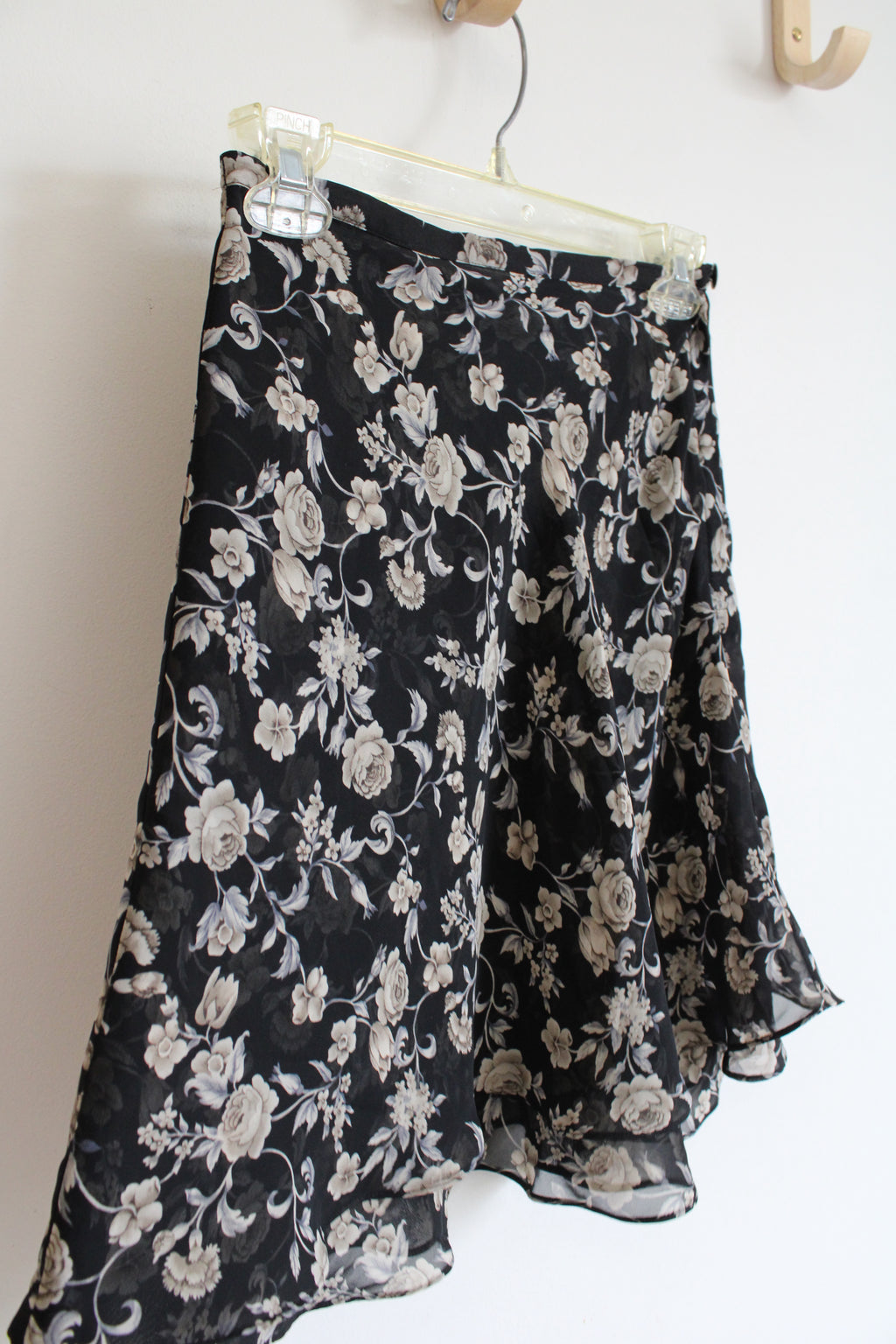 Express Vintage Gray & Tan Floral Black Sheer Skirt | 2