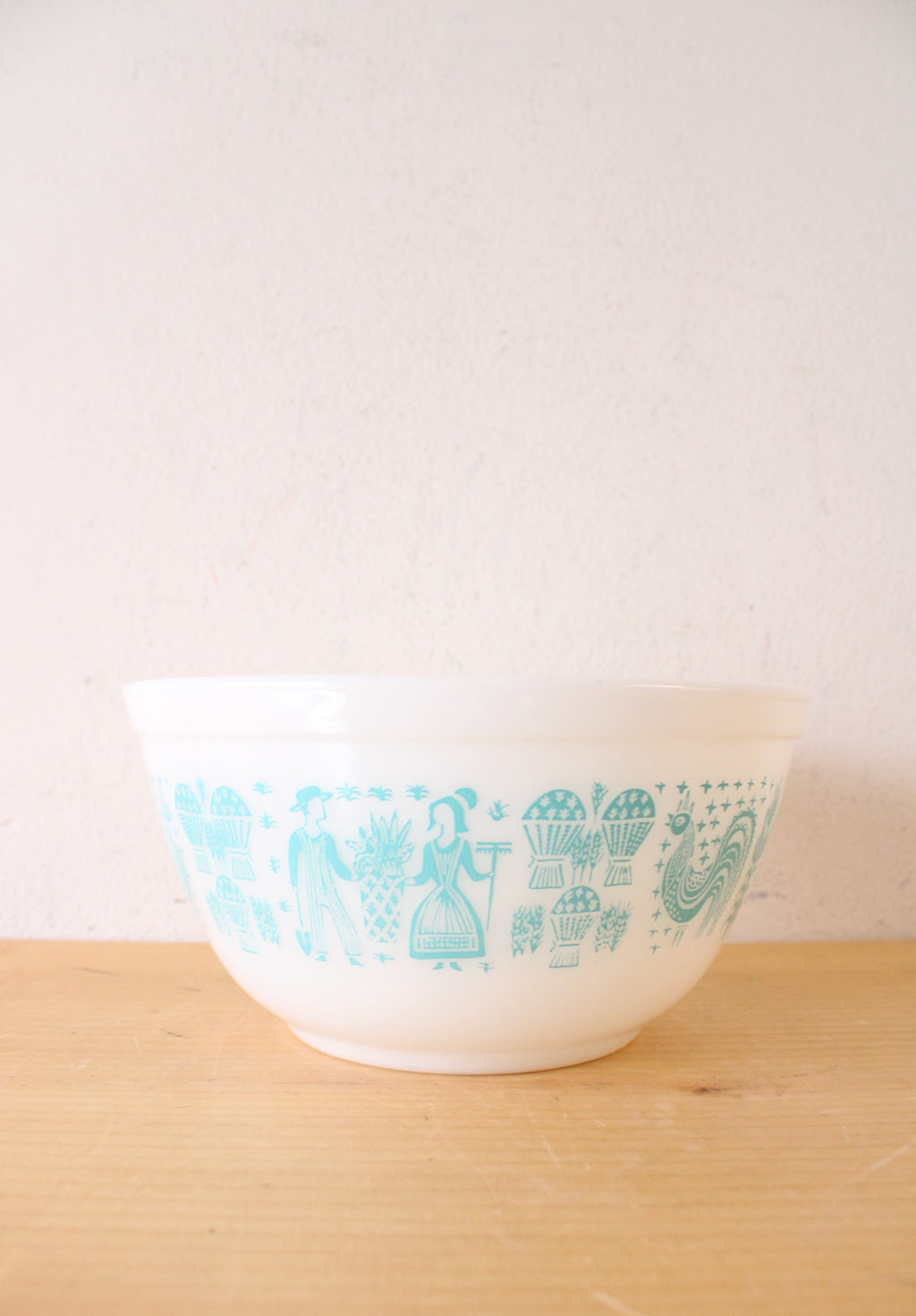 Pyrex Vintage #402 1.5 Quart Amish Butterprint Bowl