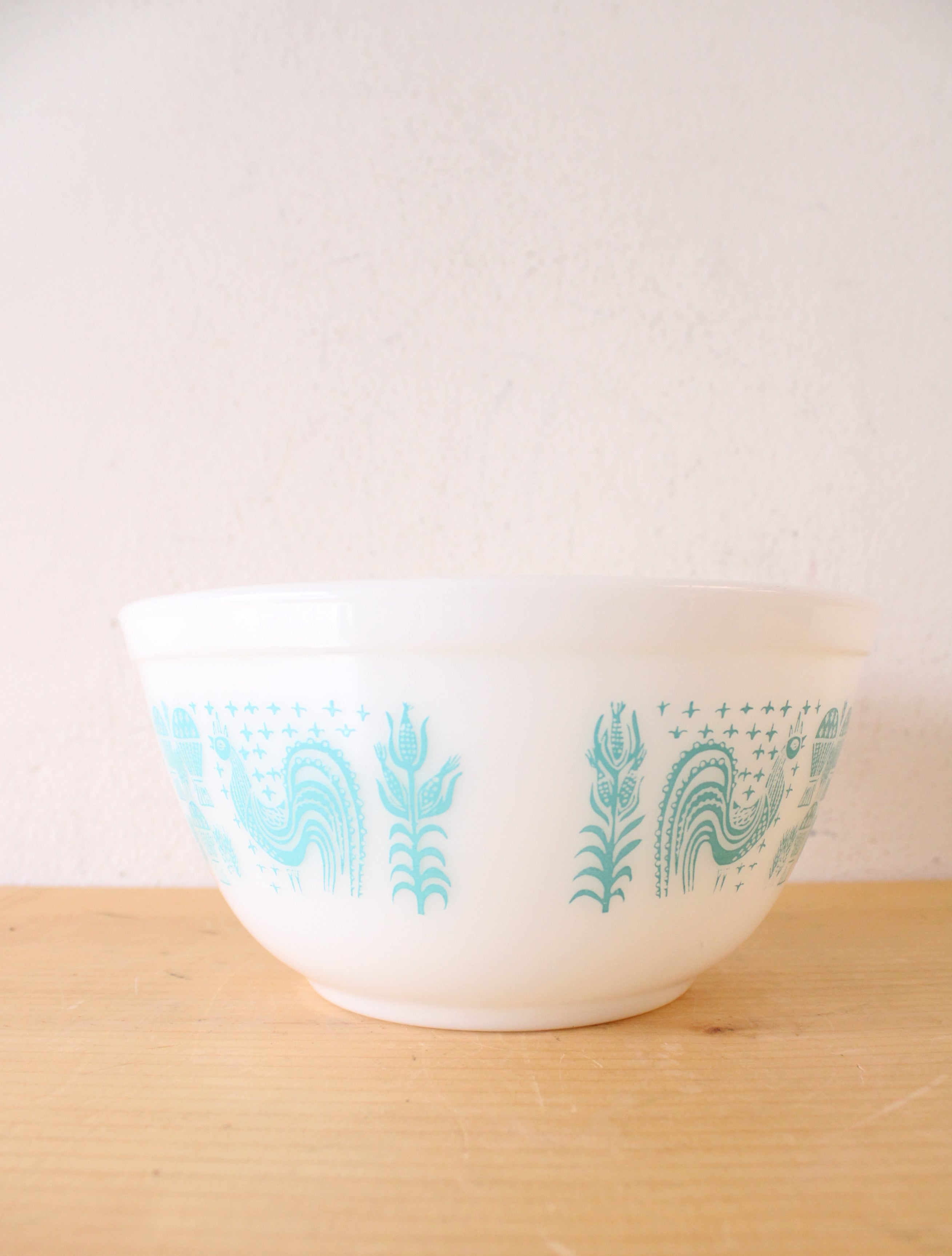 Pyrex Vintage #402 1.5 Quart Amish Butterprint Bowl