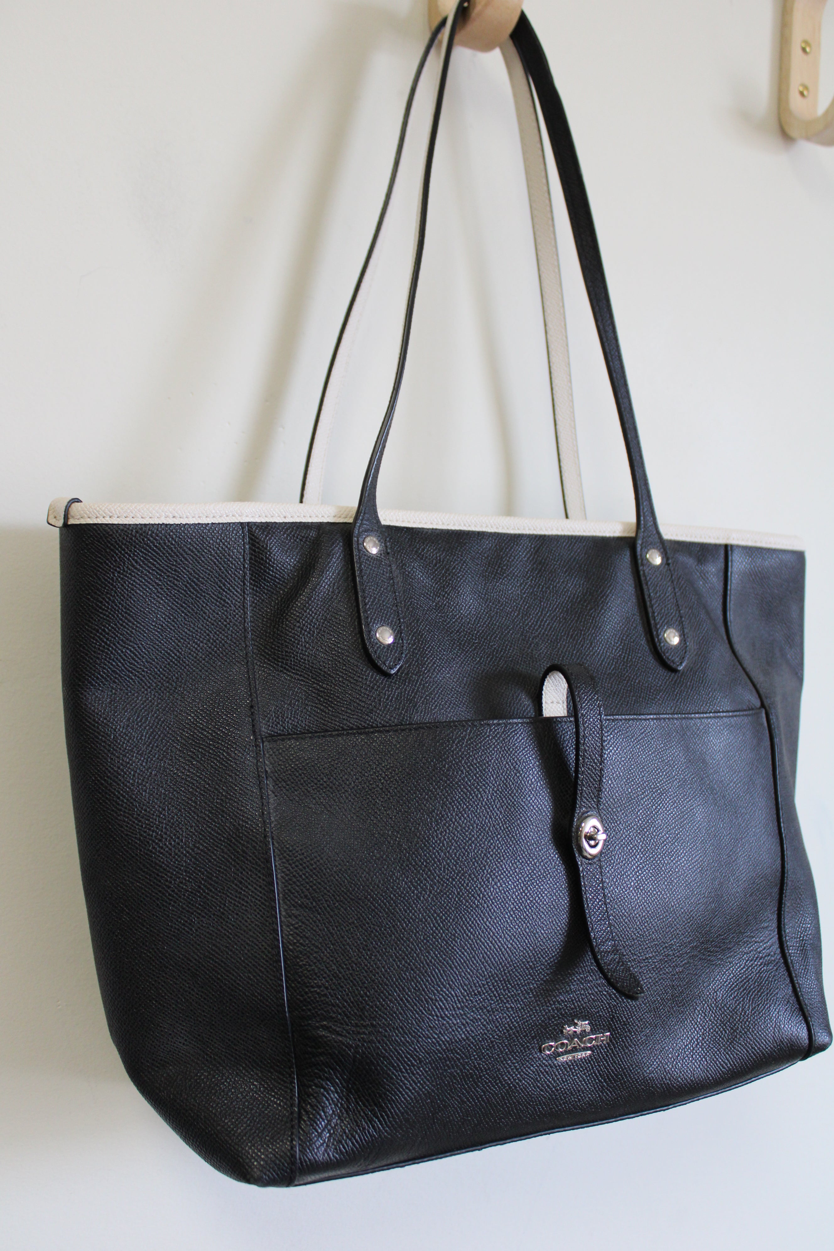 COACH Signature Pattern Flap Shoulder Bag Black | PLAYFUL