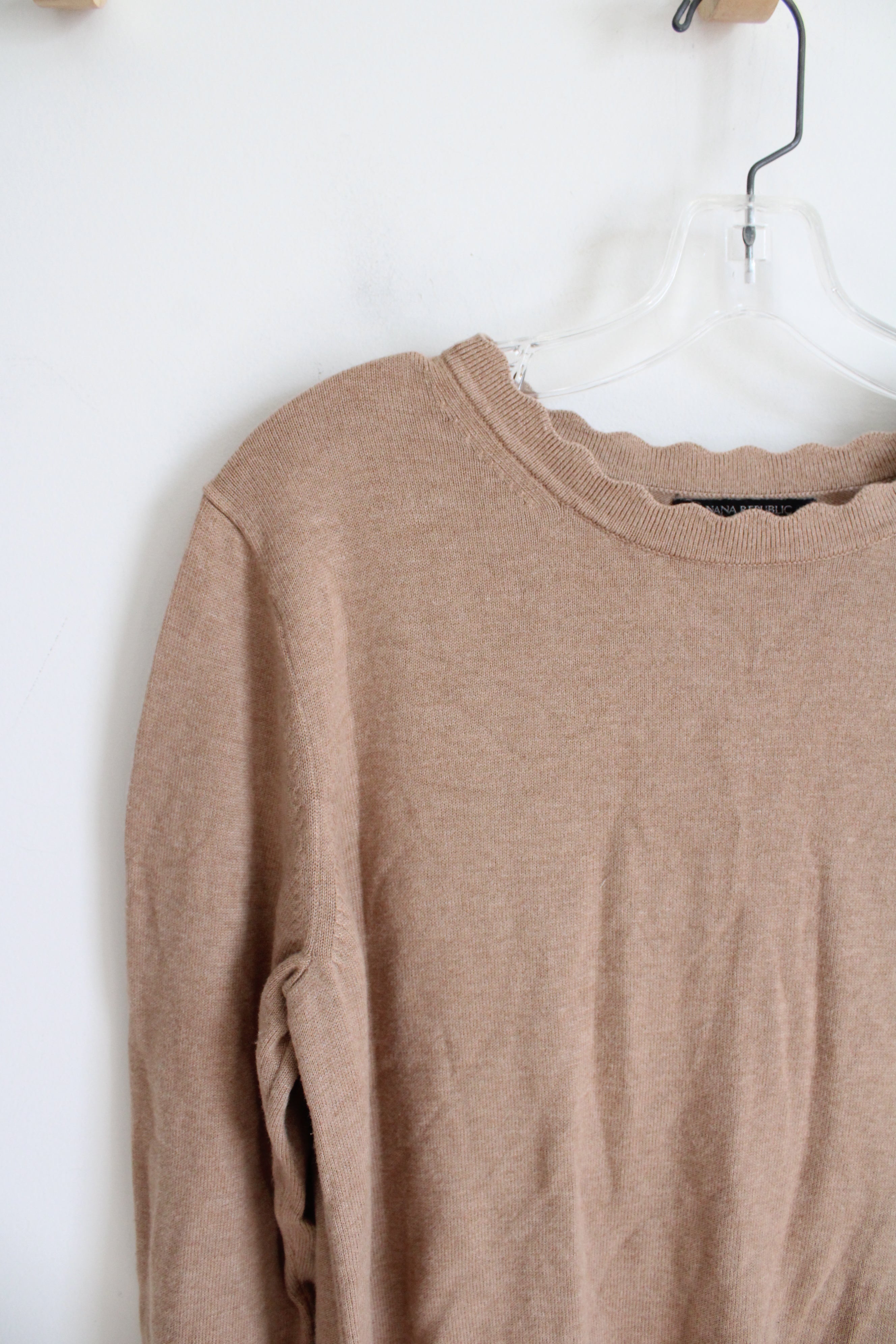 Banana Republic Tan Scalloped Neck Sweater | L