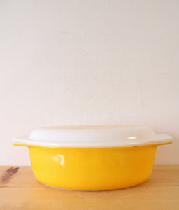 Pyrex Vintage #045 2.5 Quart Sunflower Daisy Covered Oval Baking Dish