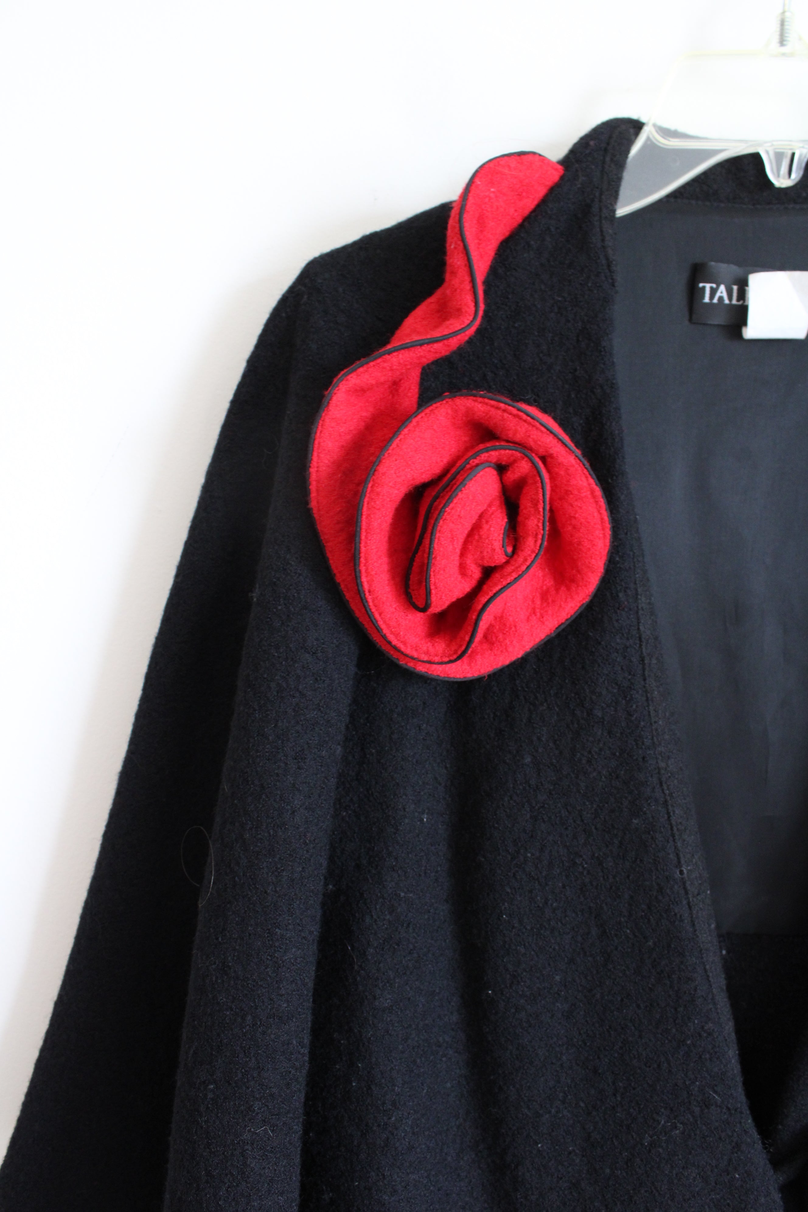 Talk Of The Walk Black Rose Jacket Shawl | L