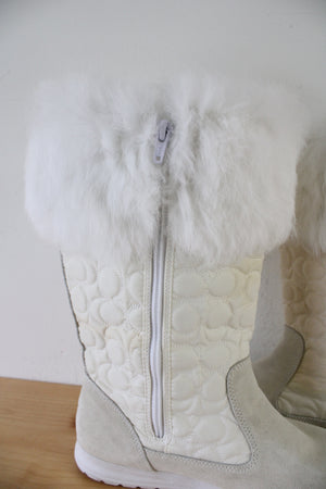 Coach Talon White Monogramed Quitled Tan Leather & White Fur Boots | Size 9