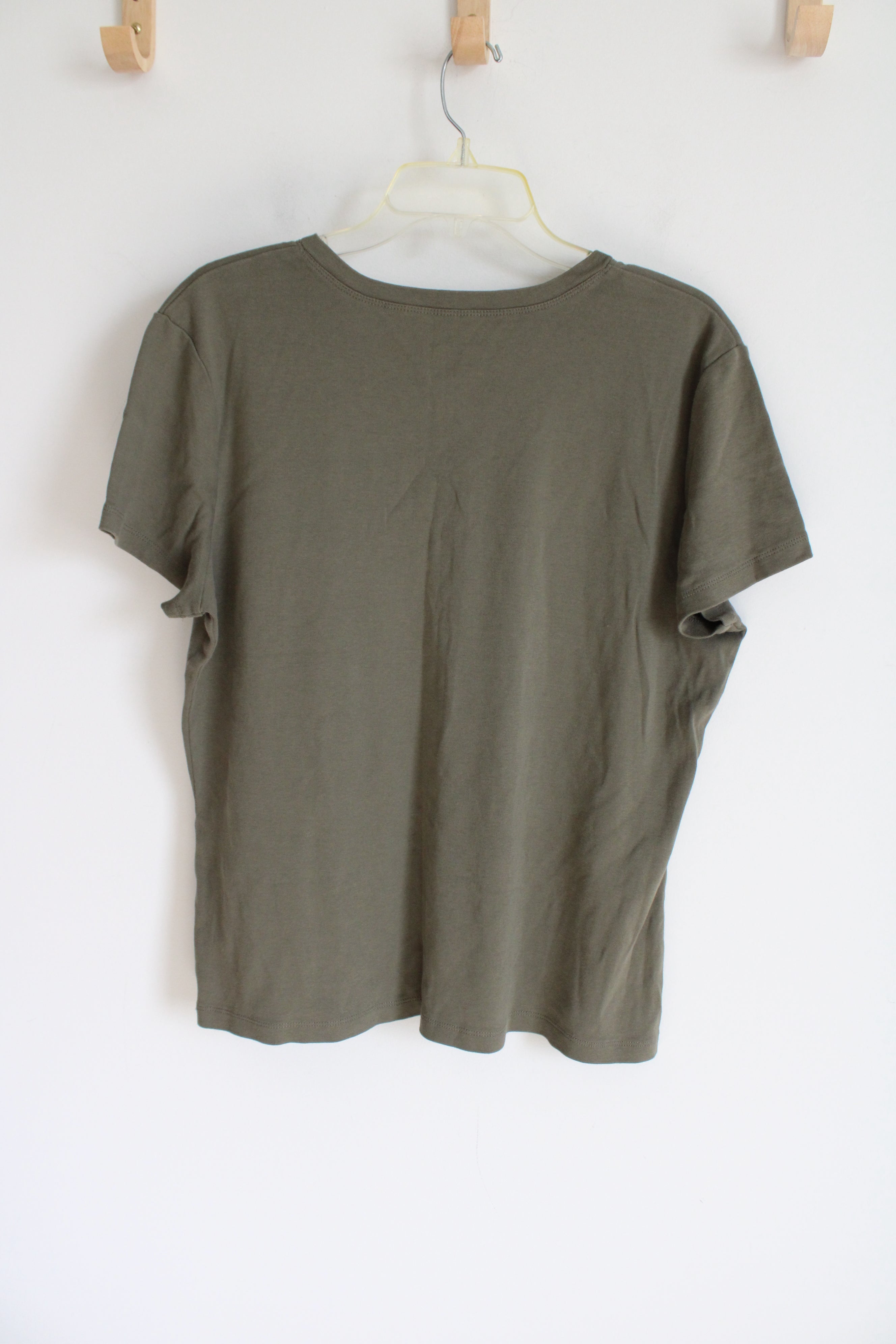 Eddie Bauer Olive Green V-Neck Tee | XL