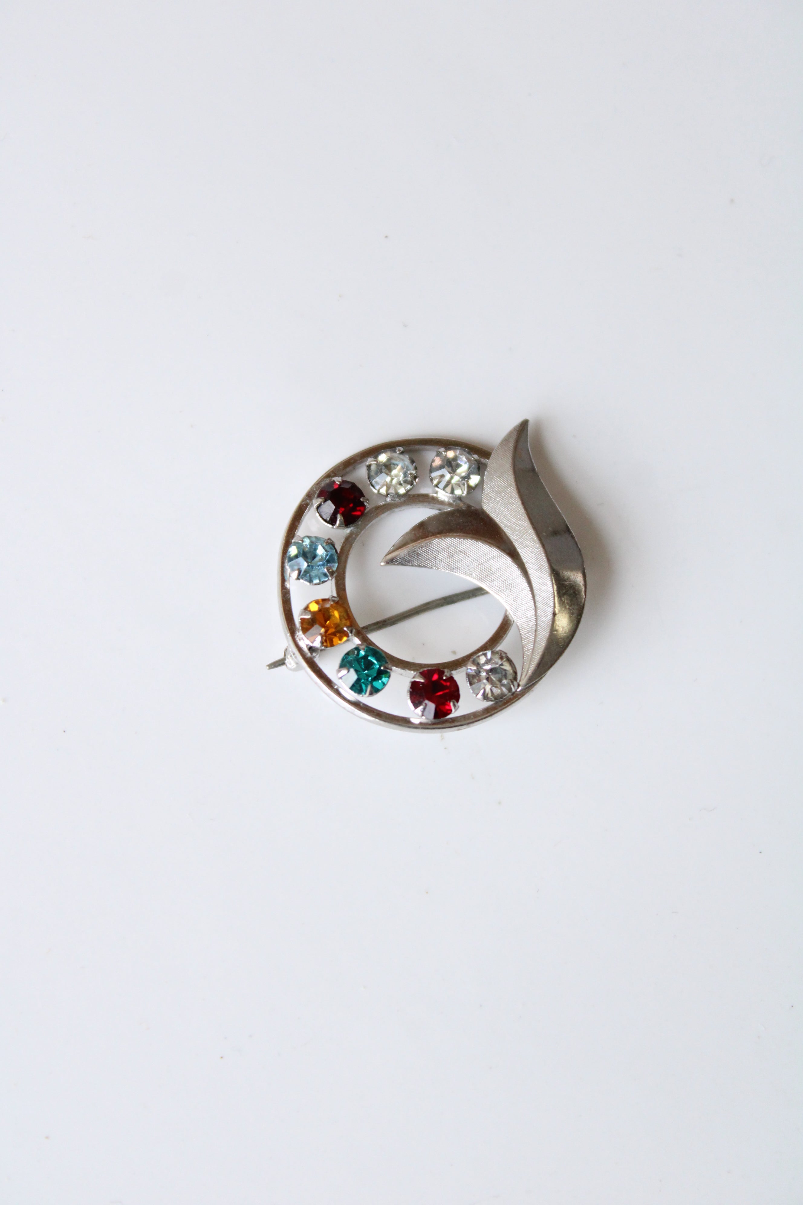 Catamore 1/20 14KT GF Multi Colored Stone Silver Pin