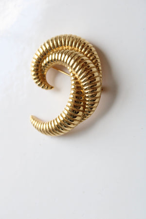 Money Gold Tone Ribbed Swirl Brooch Pin