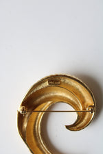 Money Gold Tone Ribbed Swirl Brooch Pin