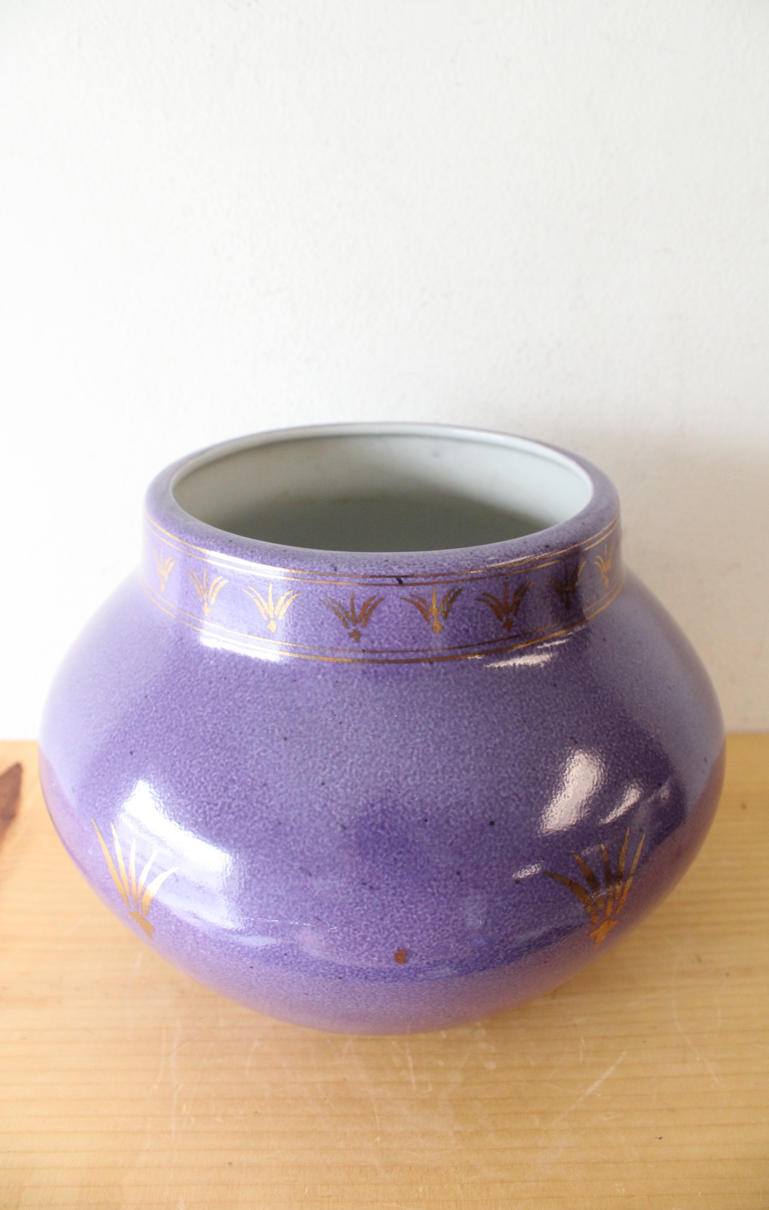 Ecco Nova Purple Medieval Monarch Porcelain Planter